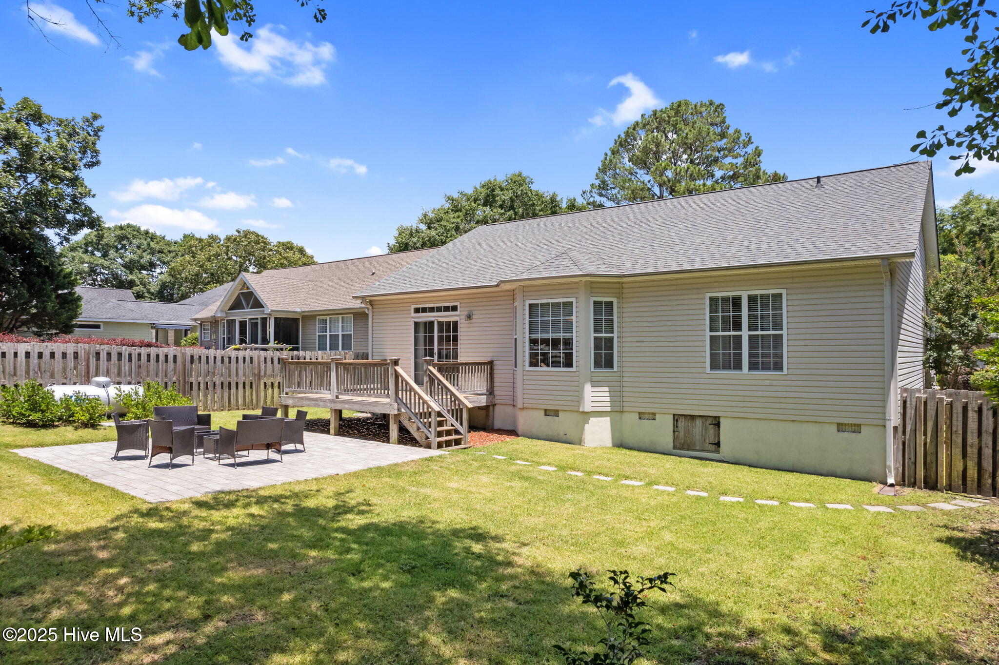 100513652 | Photo 29