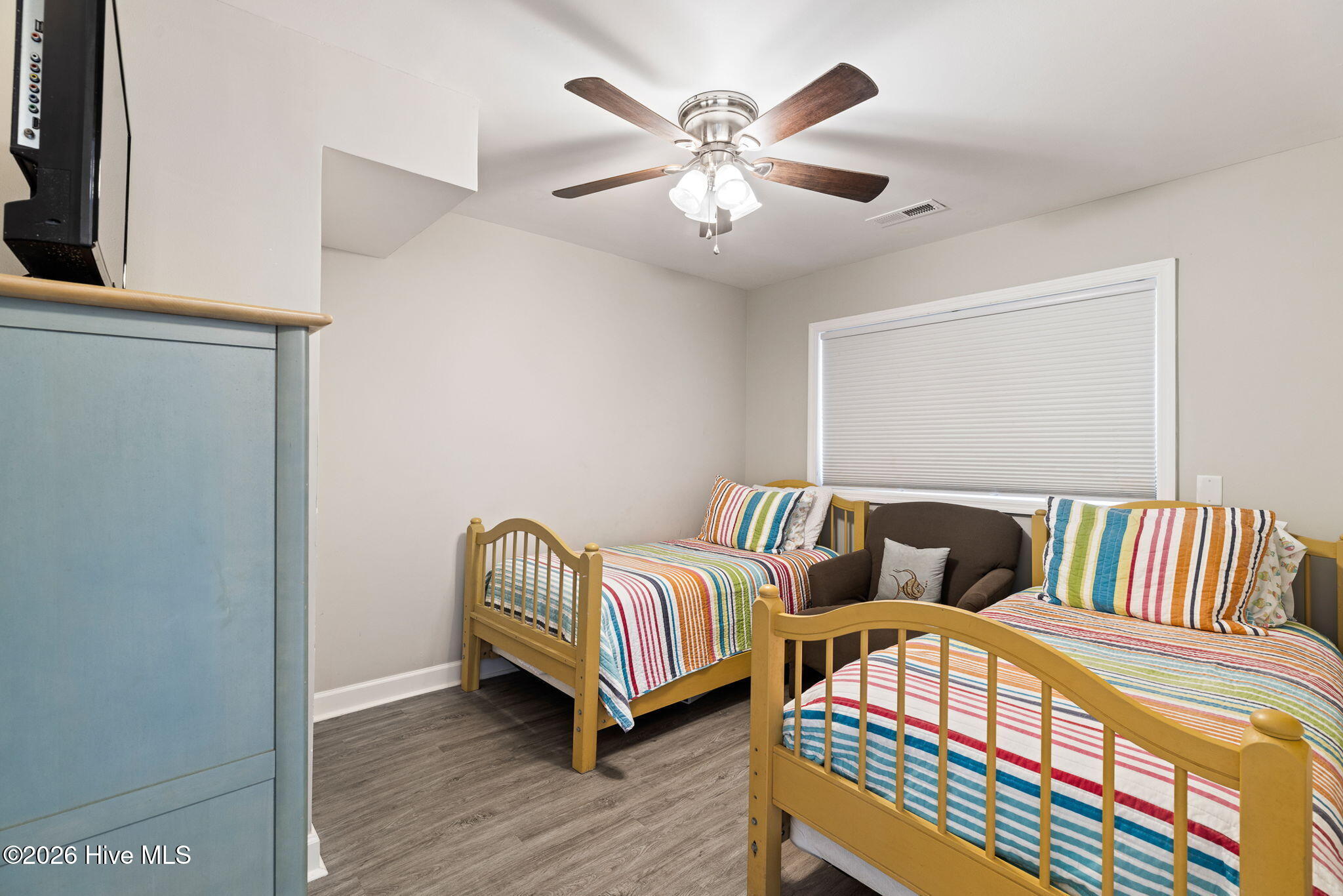 100555700 | Photo 25