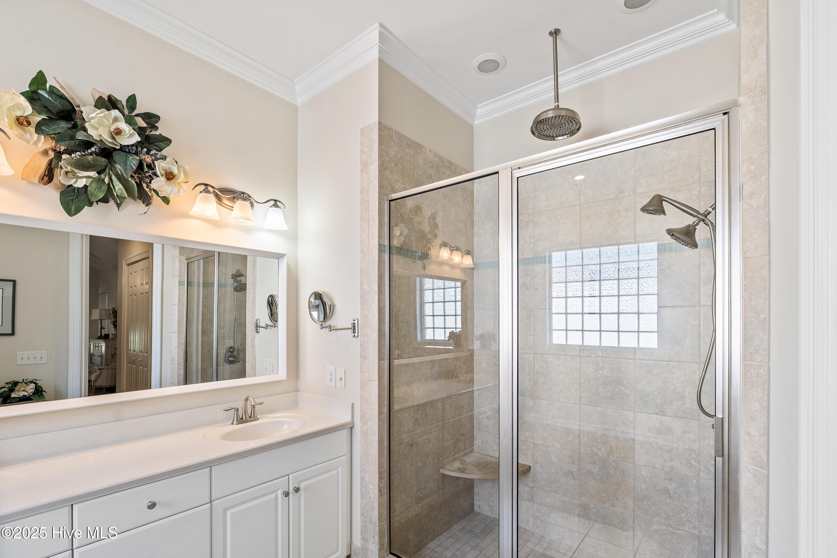 100529477 | Photo 23