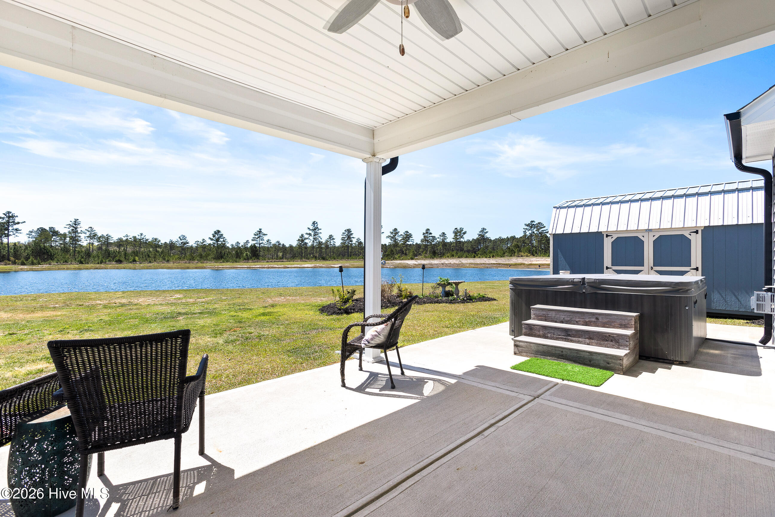 100563975 | Photo 35