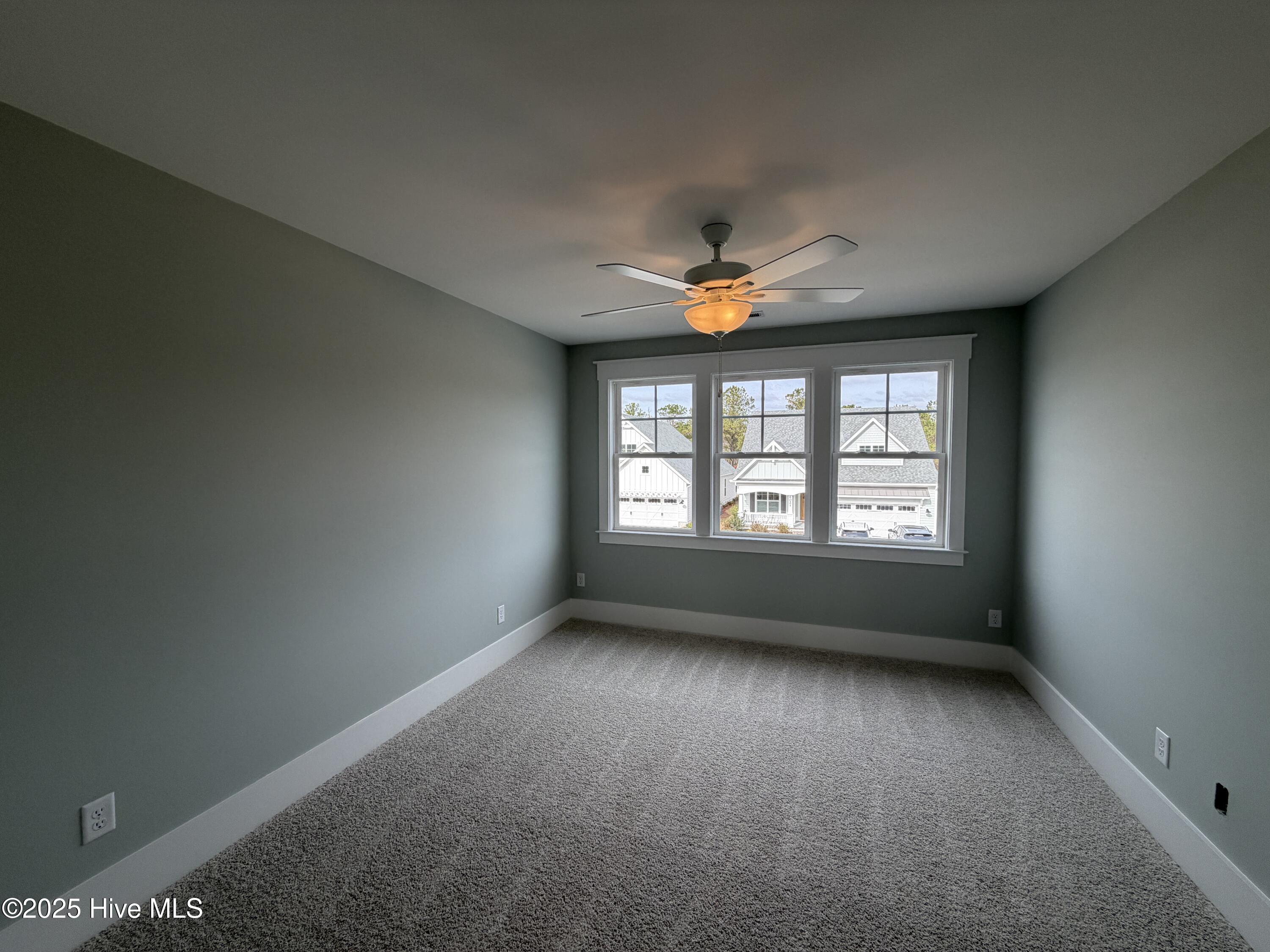 100531955 | Photo 36