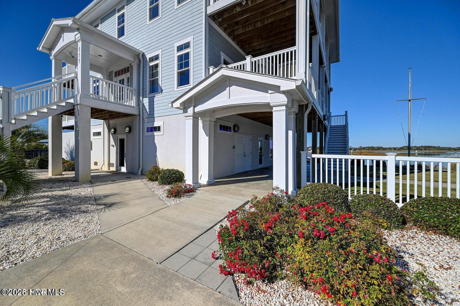 100559517 | Photo 40