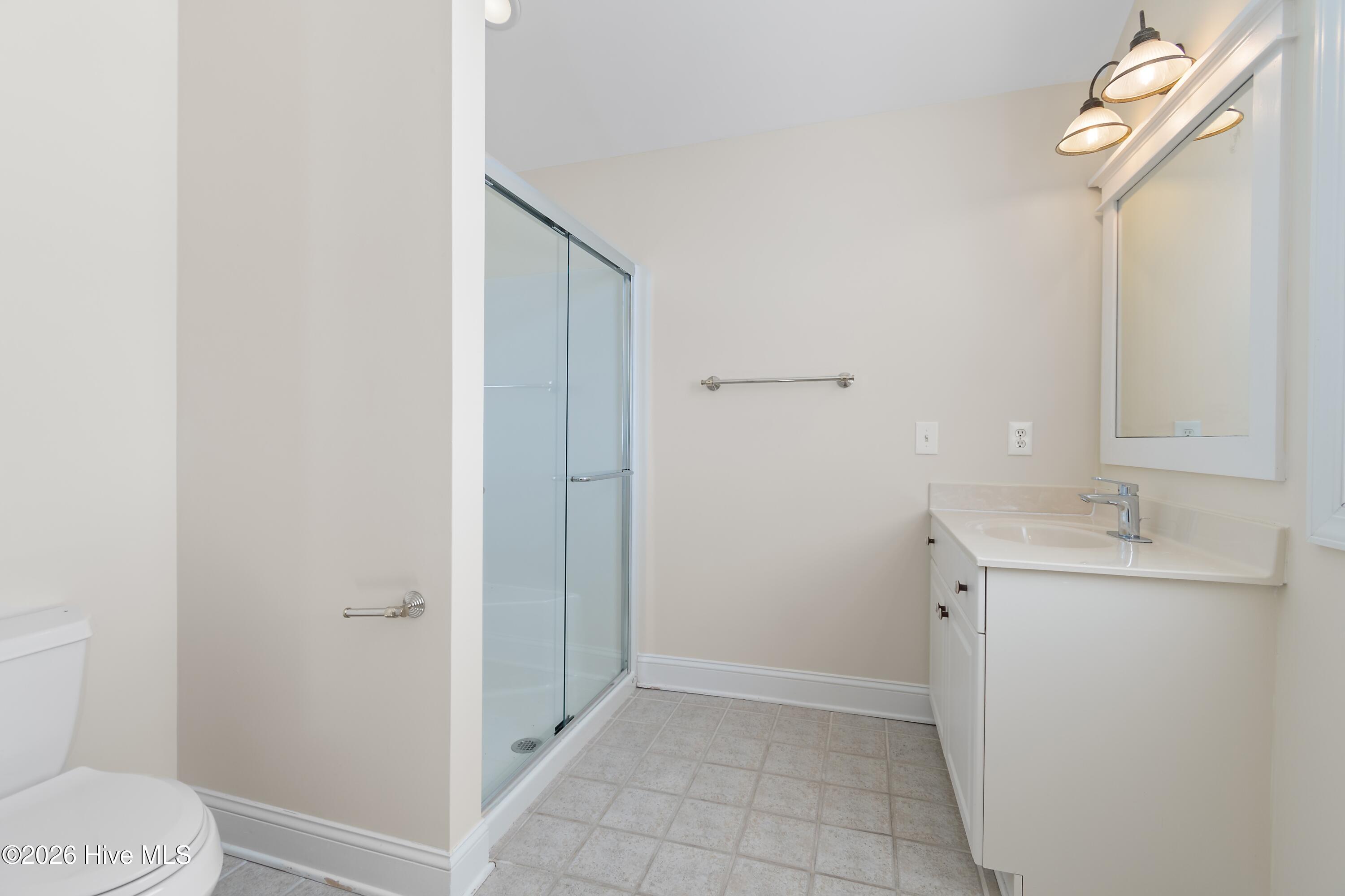 100566574 | Photo 33