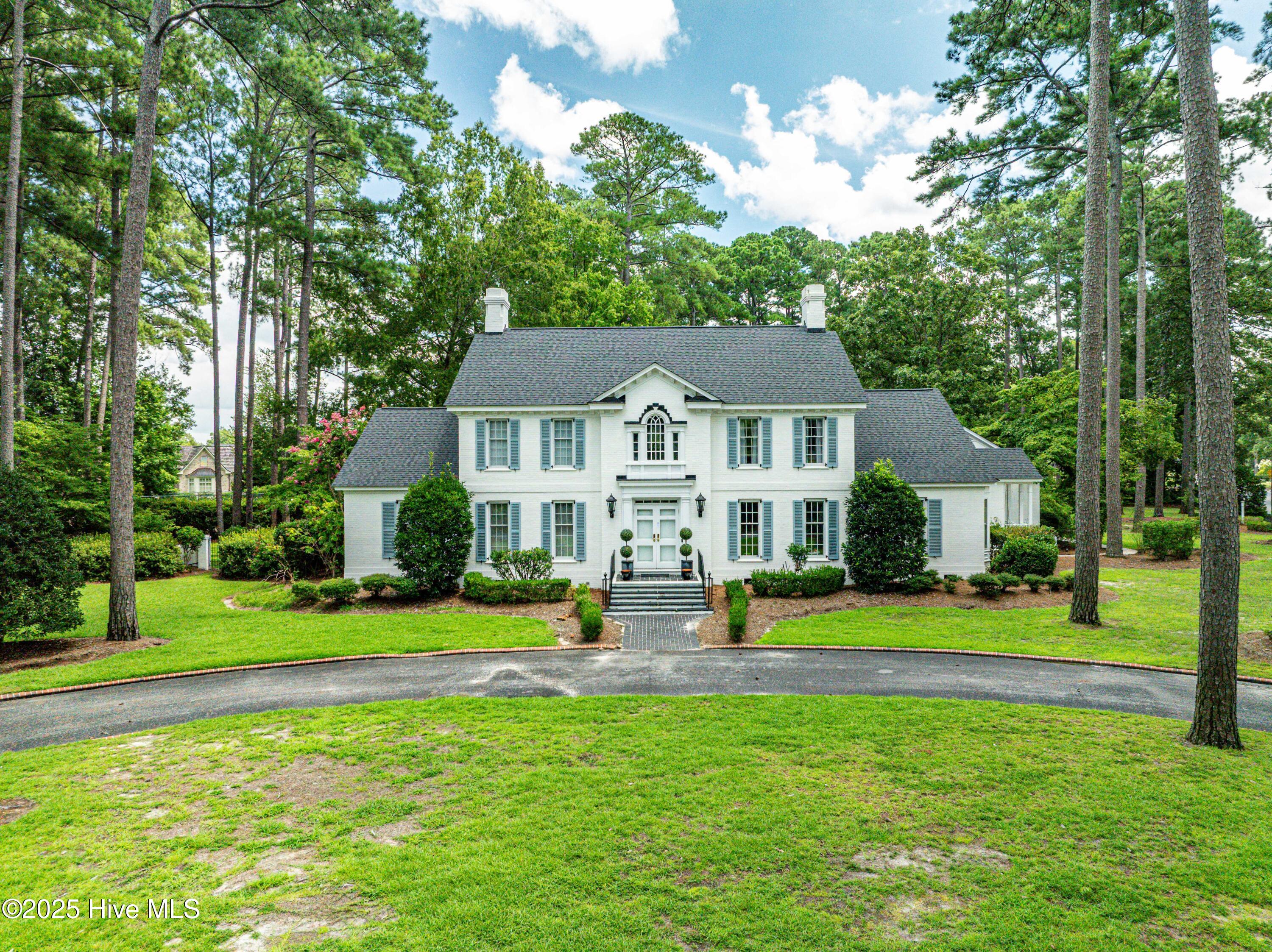 Homes for sale in Greenville, NC | 611 Queen Annes Rd, Greenville, NC 27858 | MLS# 100526788