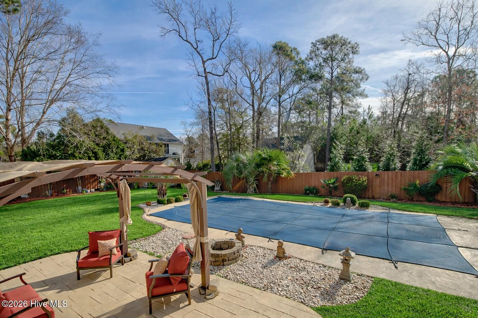 100548906 | Photo 45