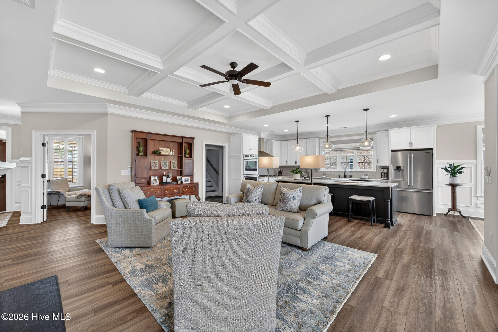 100556819 | Photo 10