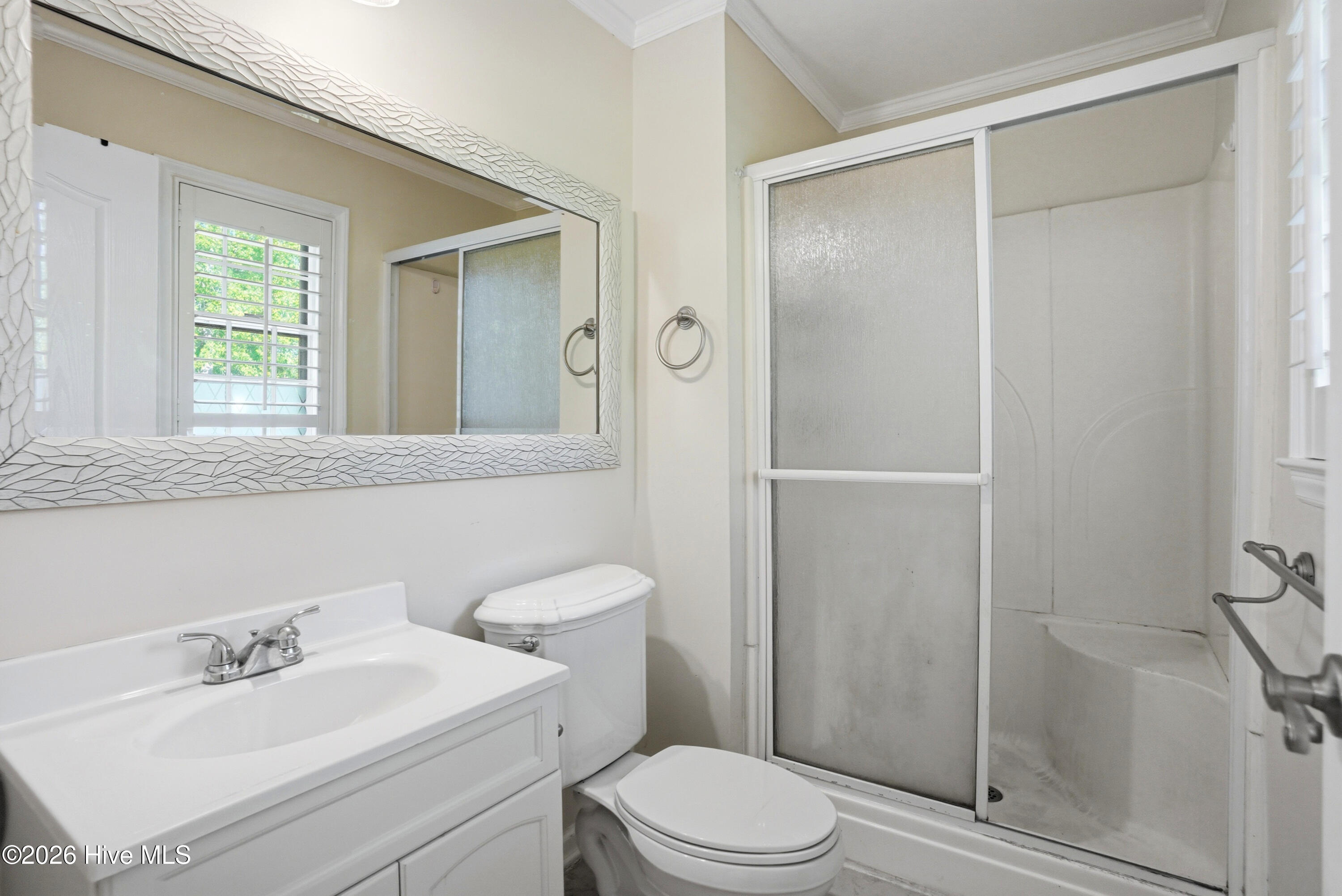 100567003 | Photo 18