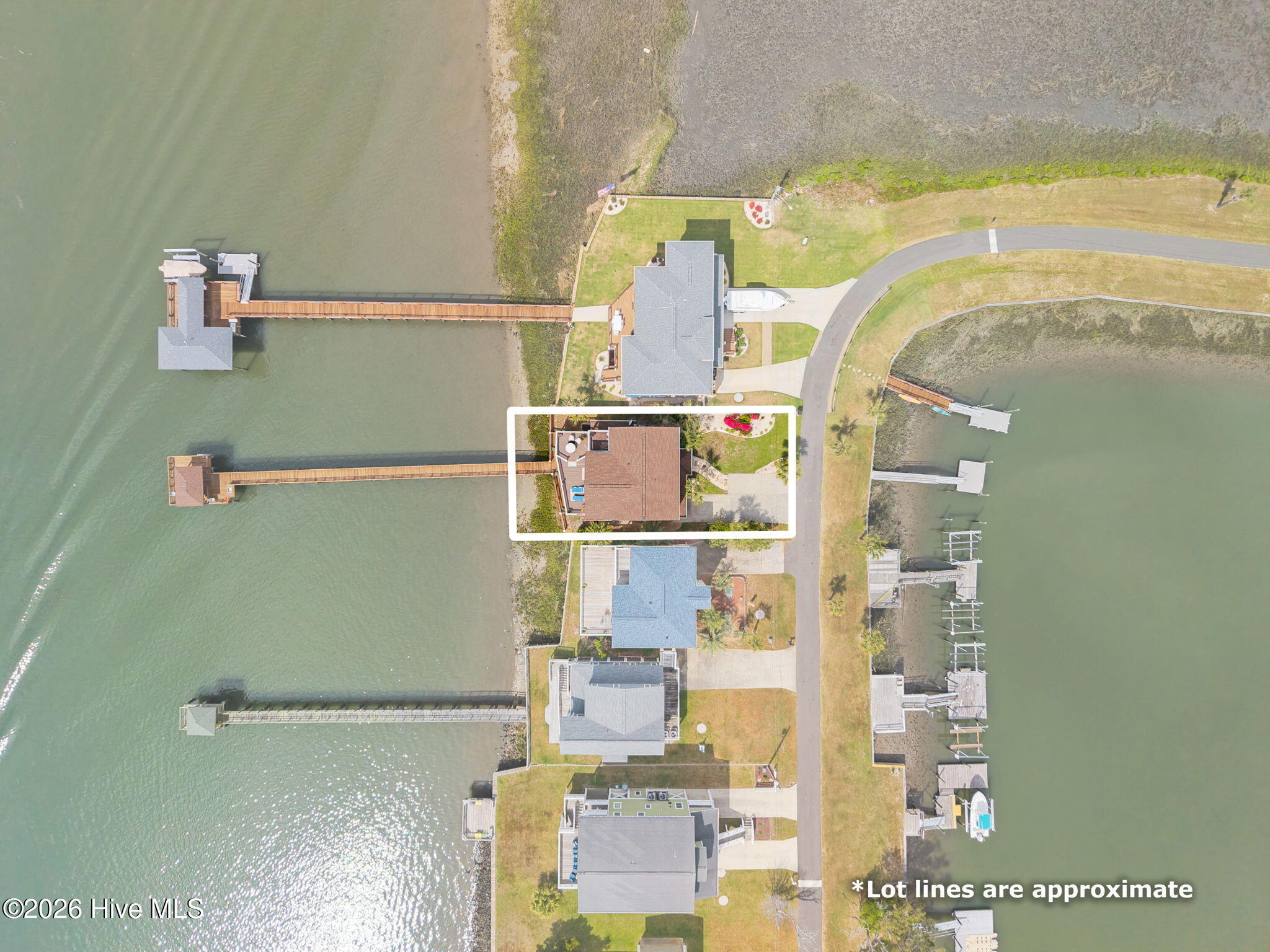 100570592 | Photo 63