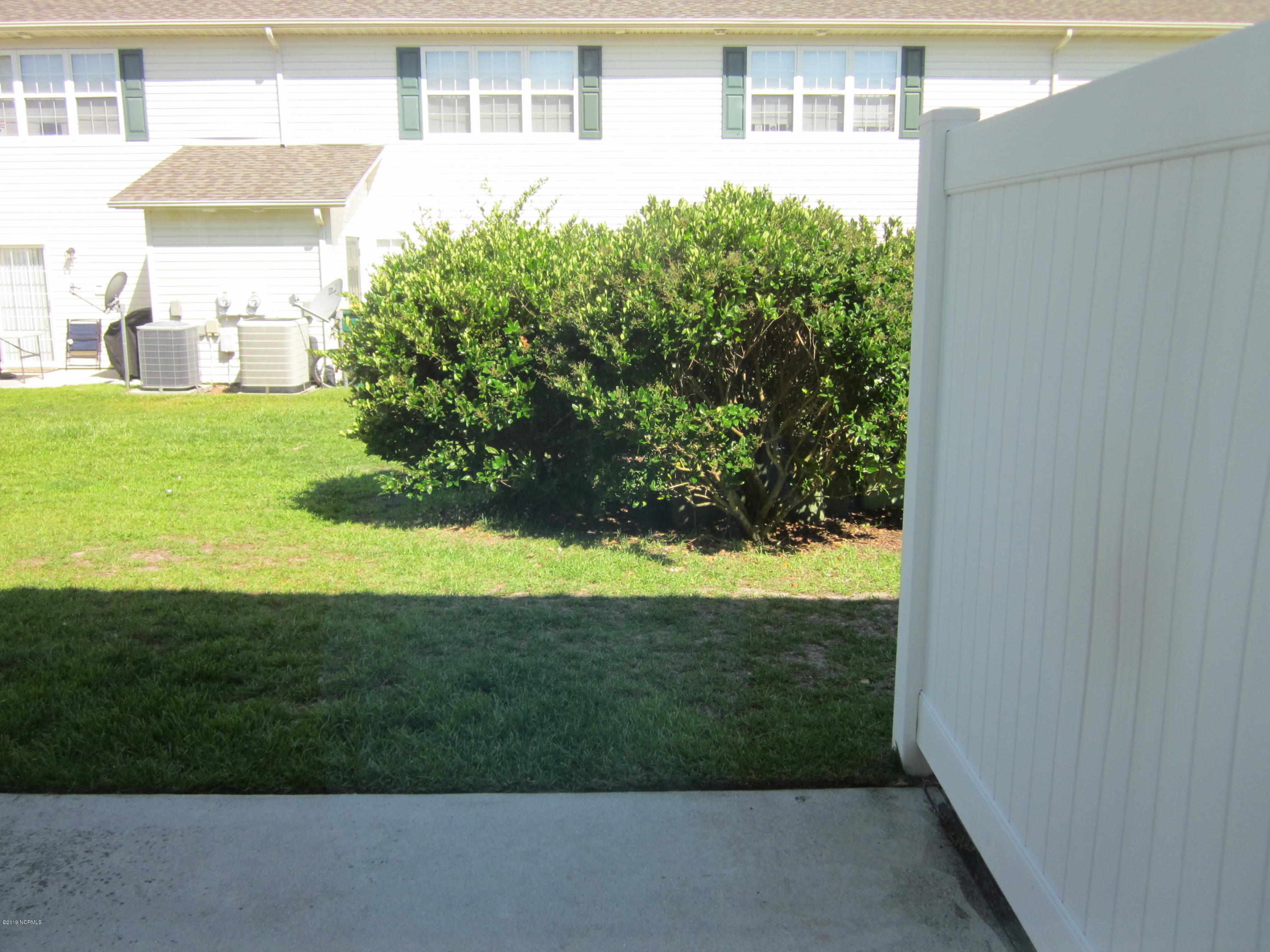 100568354 | Photo 13