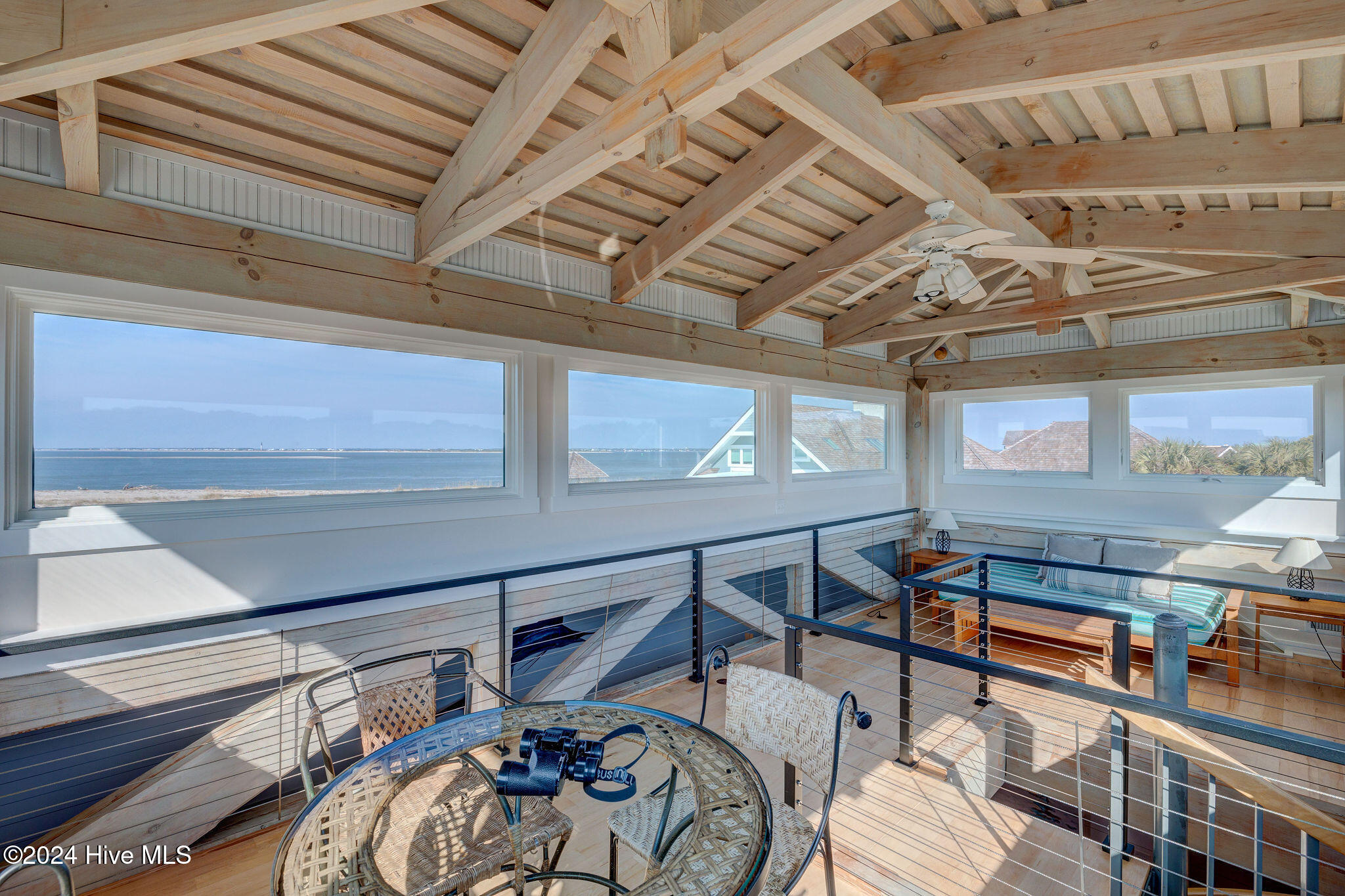 100526759 | Photo 44