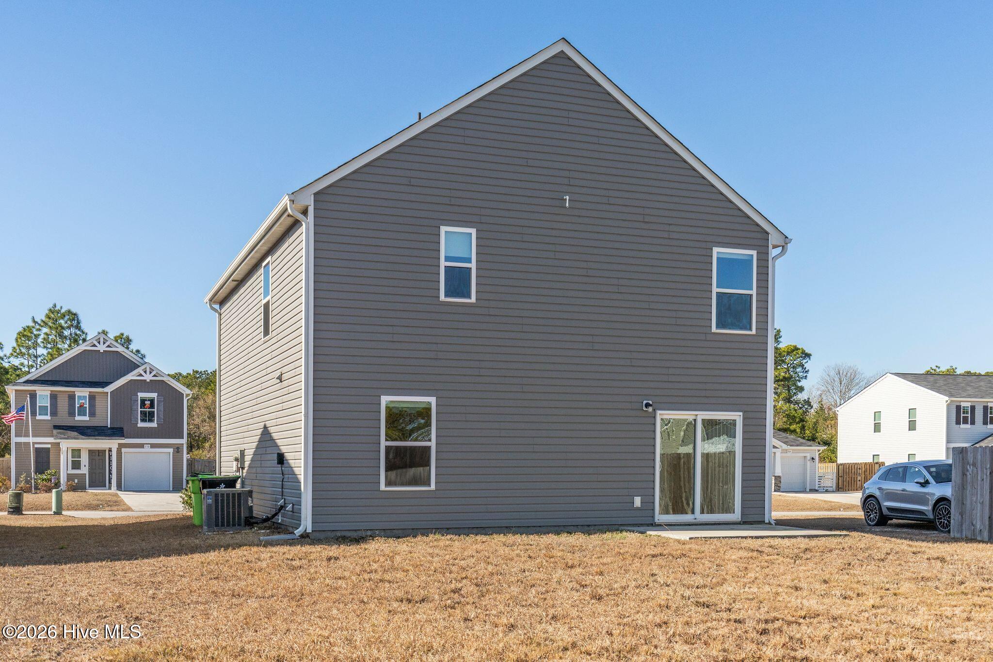 100553399 | Photo 38