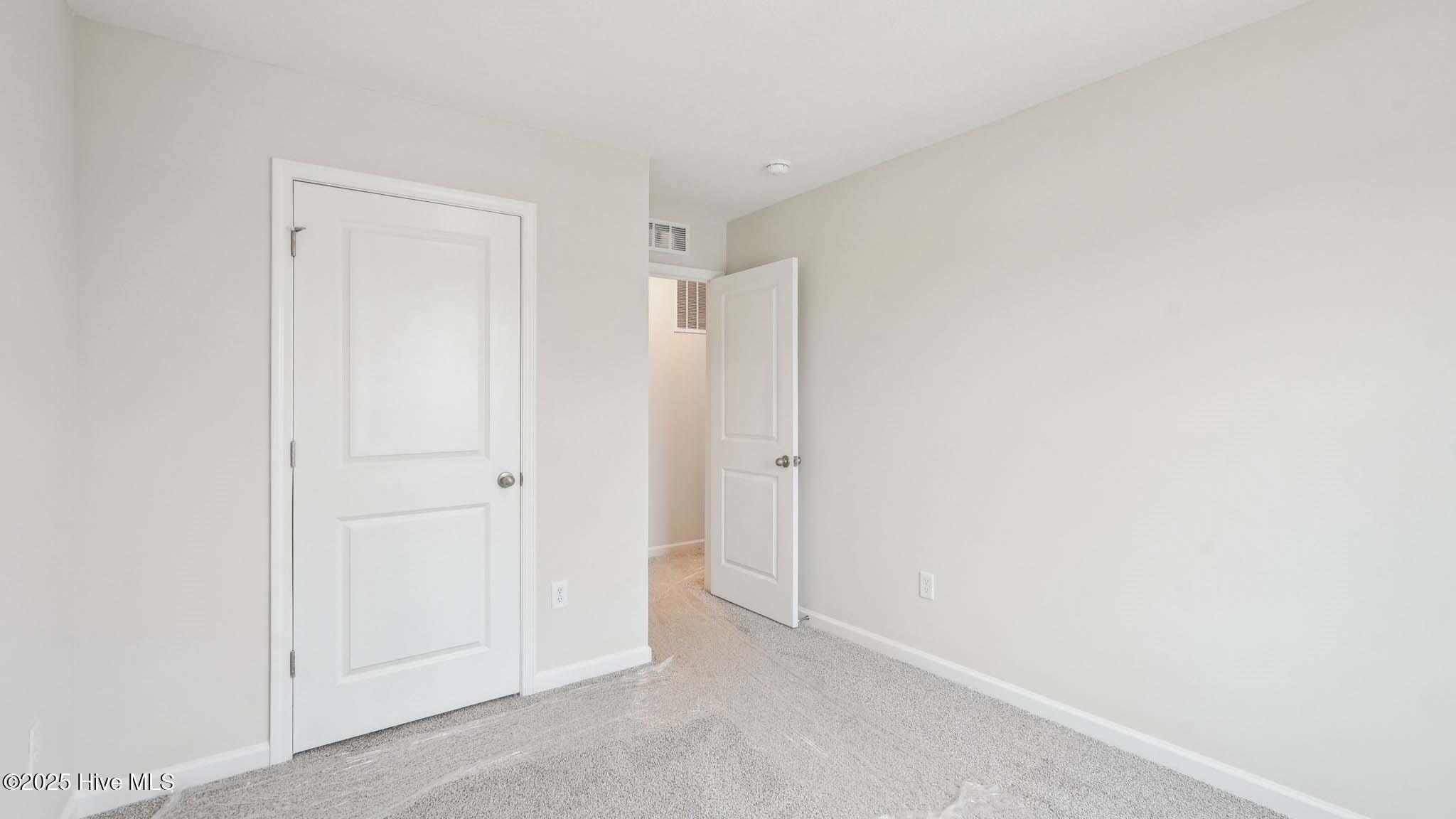 100545157 | Photo 24