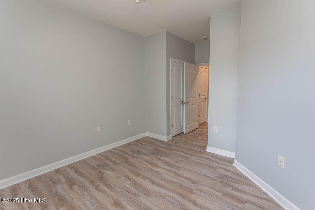 100532415 | Photo 18