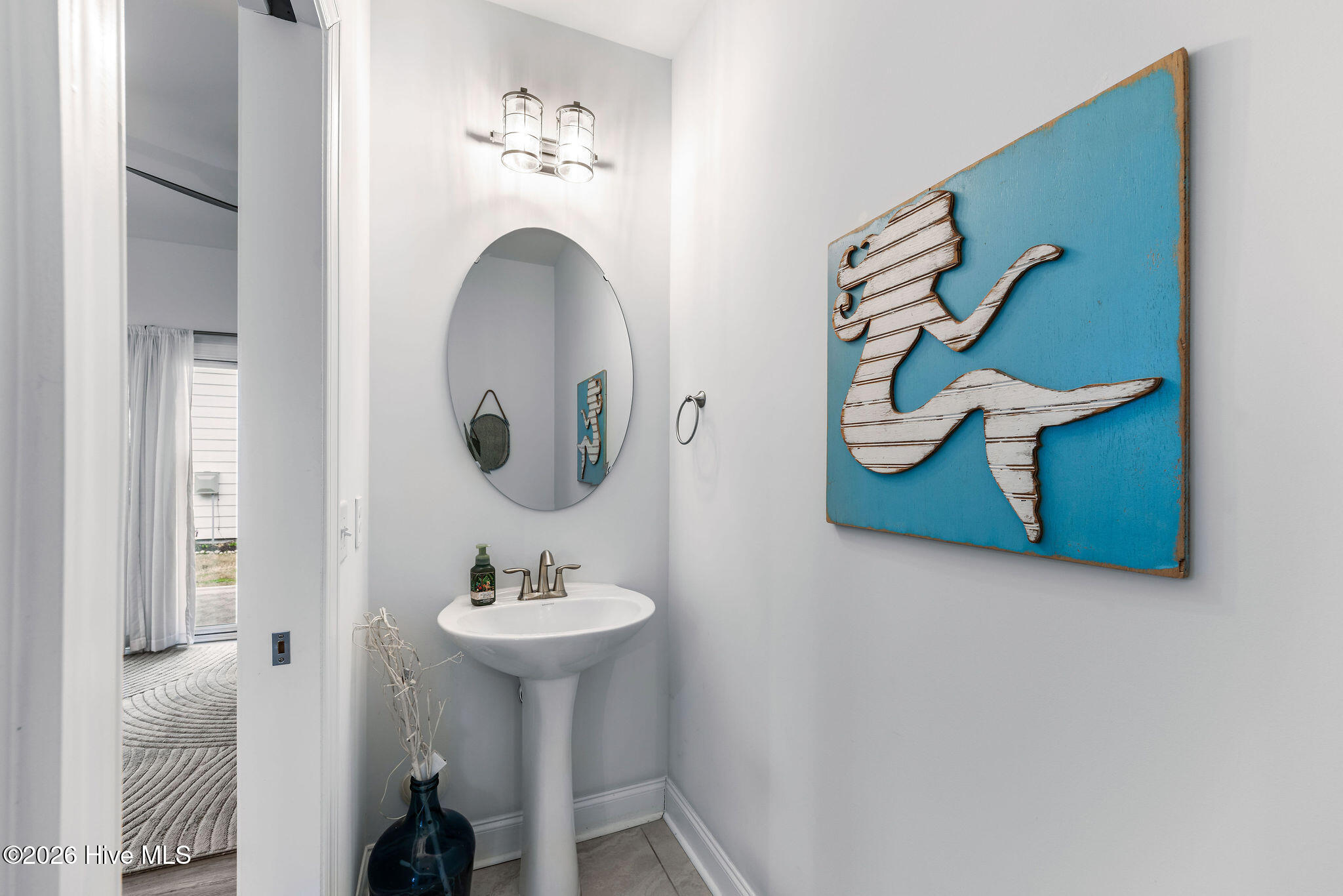 100558472 | Photo 15