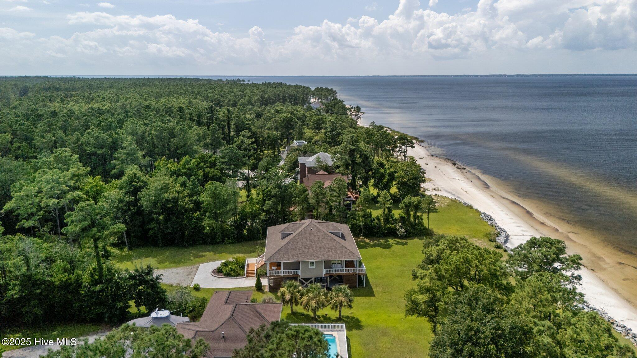 522 Sandy Point 