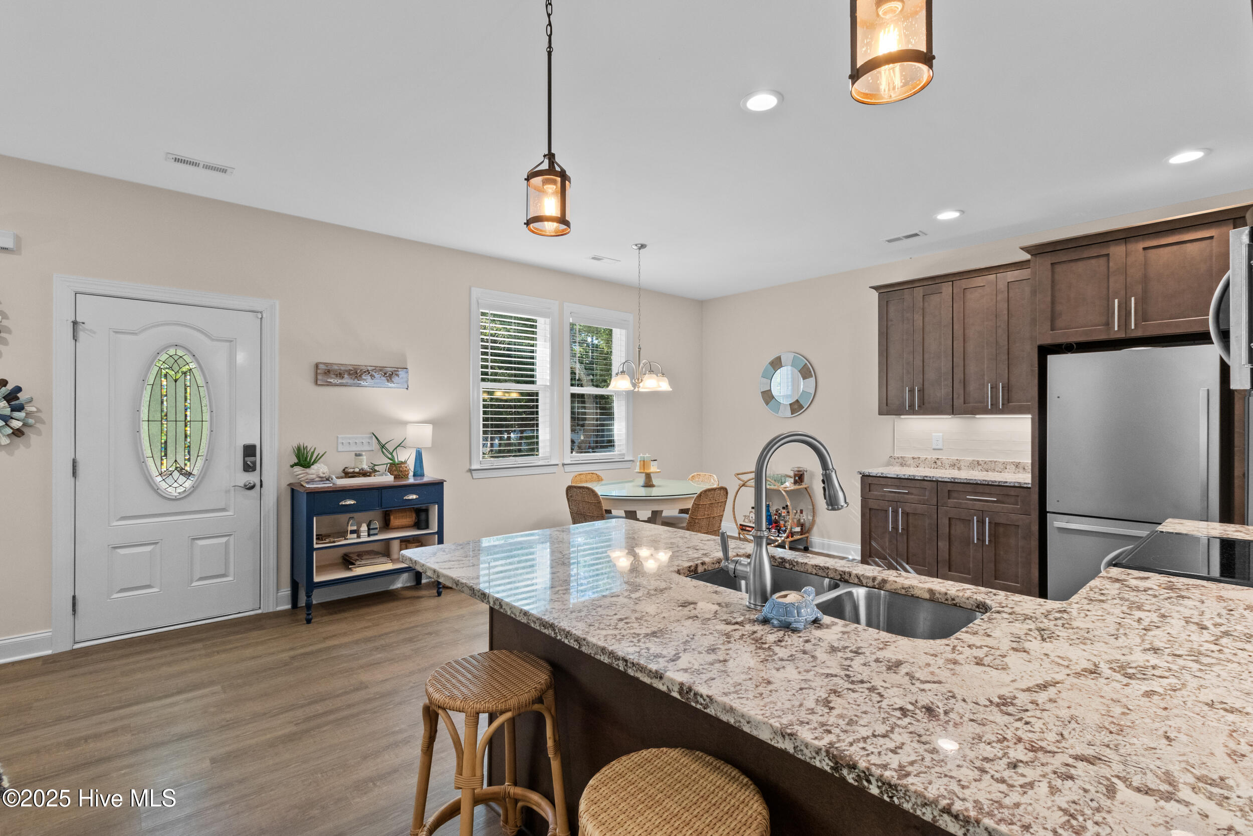 100537622 | Photo 13