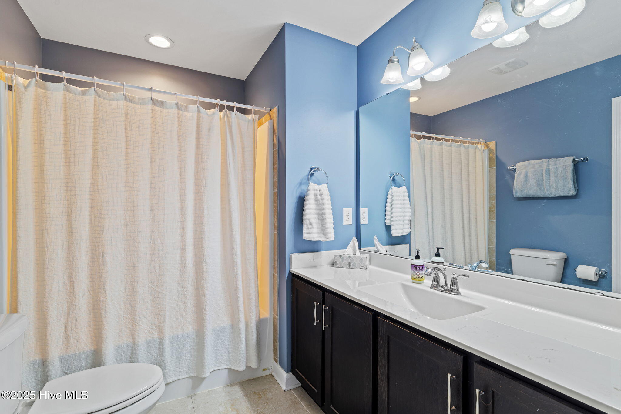 100541637 | Photo 42