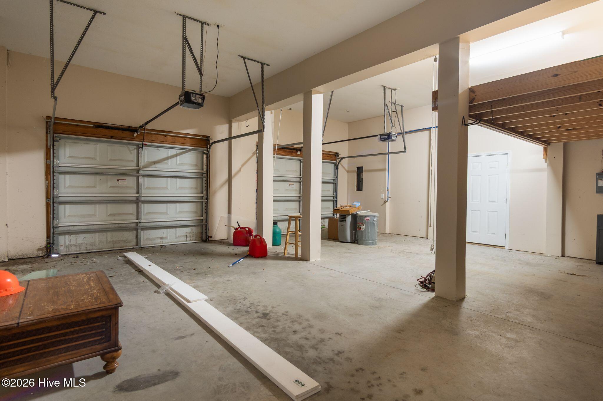 100555153 | Photo 31