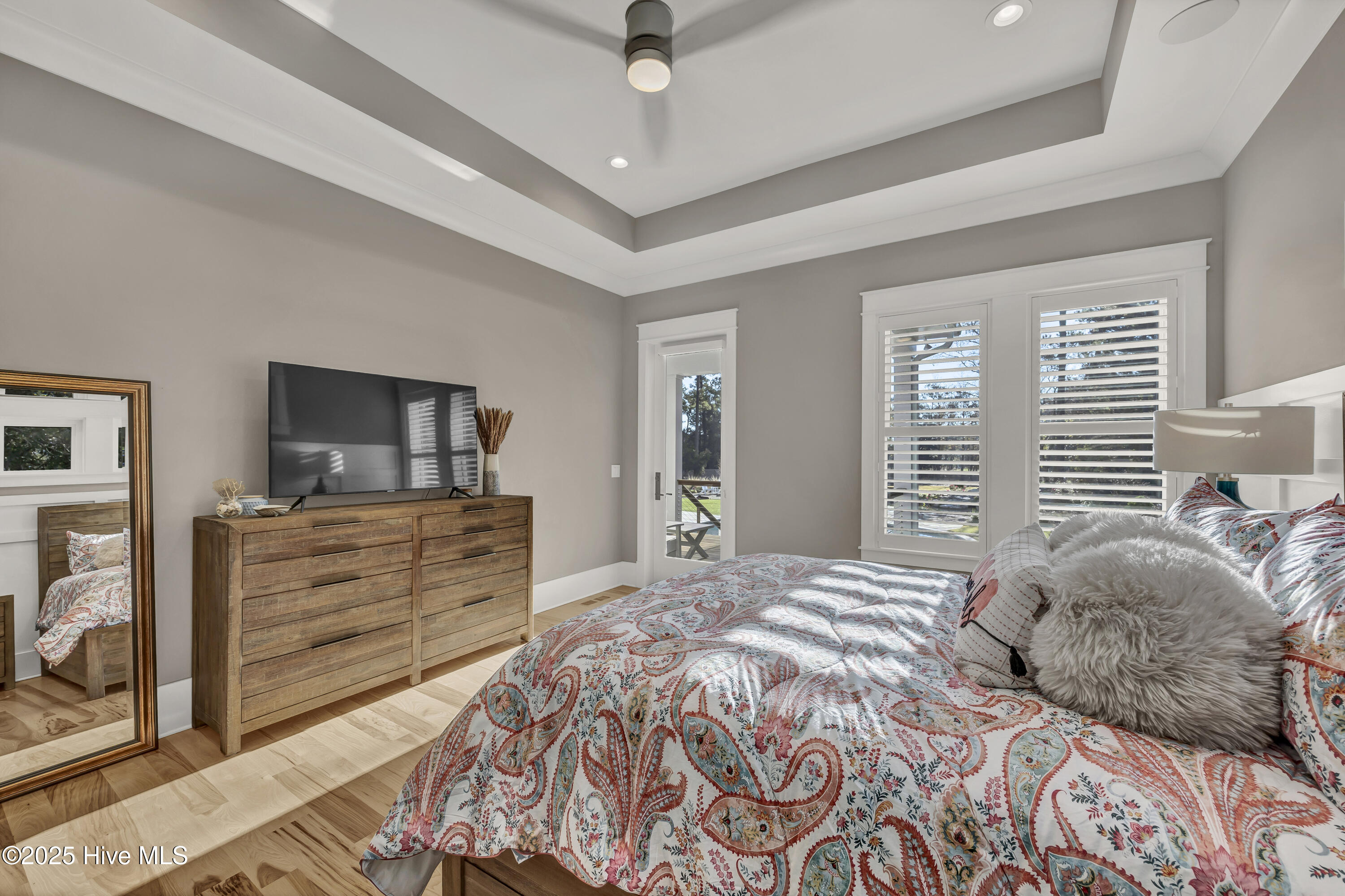 100543149 | Photo 36