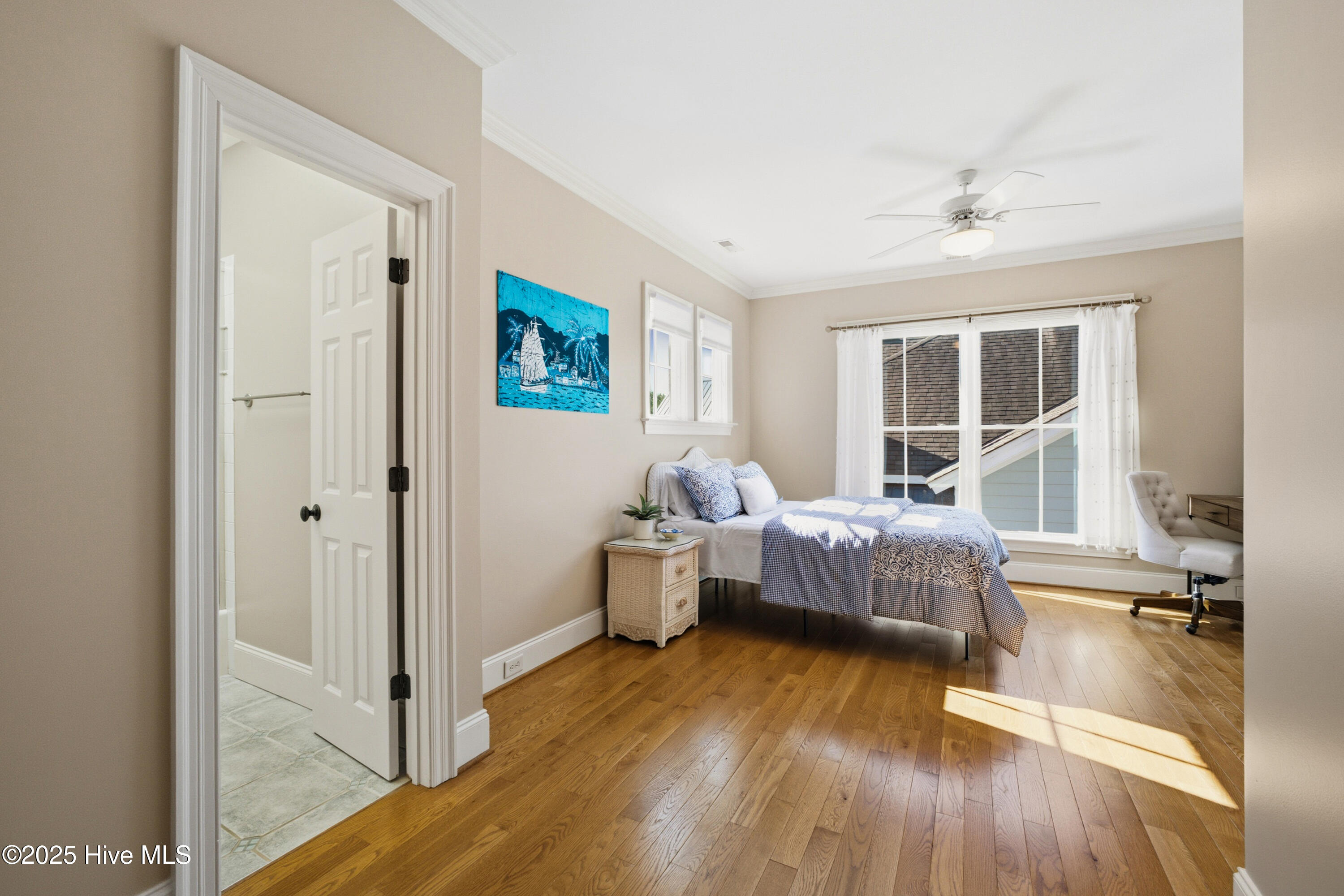 100541360 | Photo 39