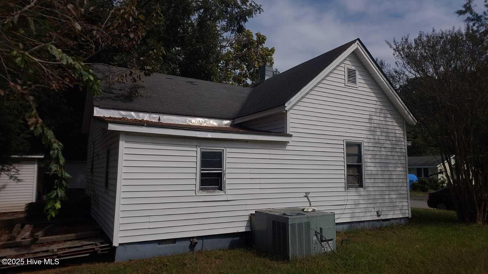 Homes for sale in Selma, NC | 208 S Ethel St, Selma, NC 27576 | MLS# 100544274