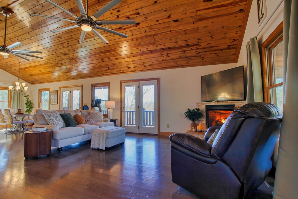 380 Bear Trail, Murphy, NC 28906 Listing Photo  18