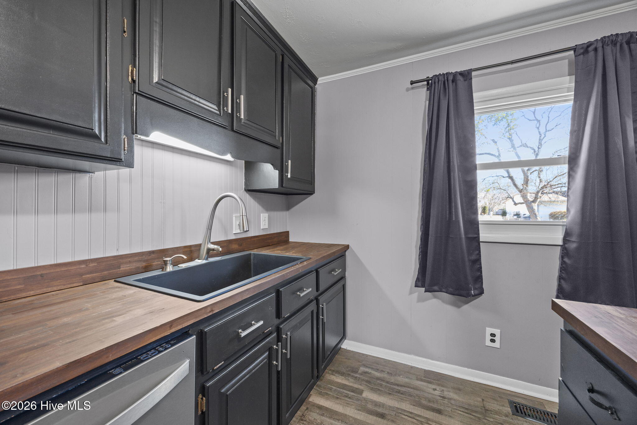 100553623 | Photo 16