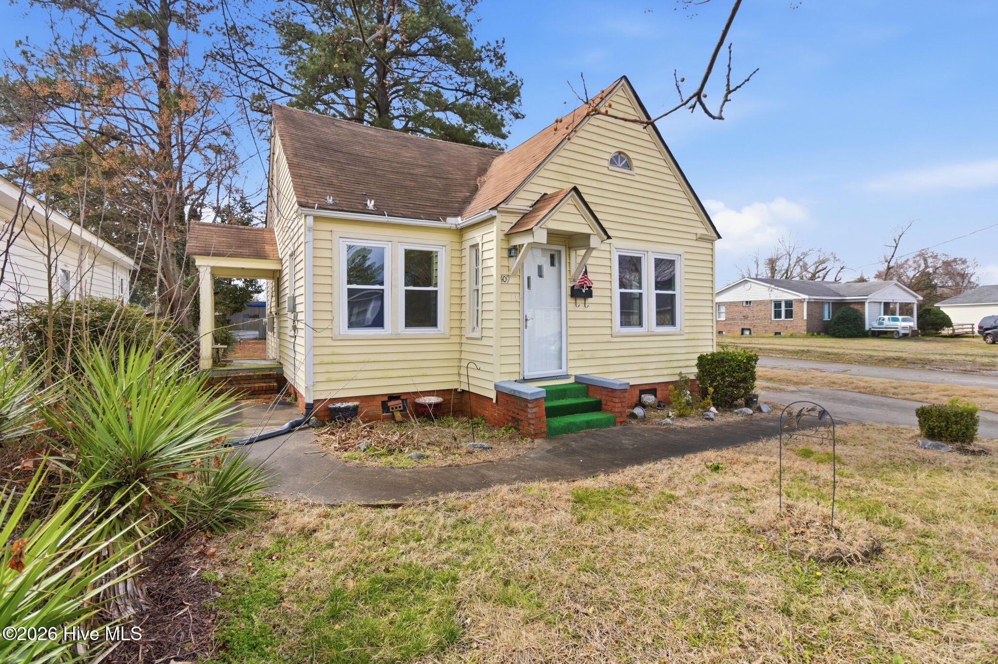 3rd image of 409 Perry St, Elizabeth City, NC 27909 | MLS# 100556917