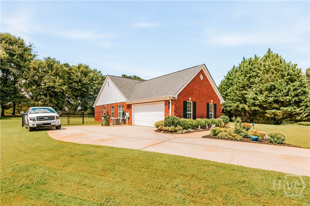 Homes for sale in Winterville, GA | 115 Ashlin Ct, Winterville, GA 30683 | MLS# CL360934