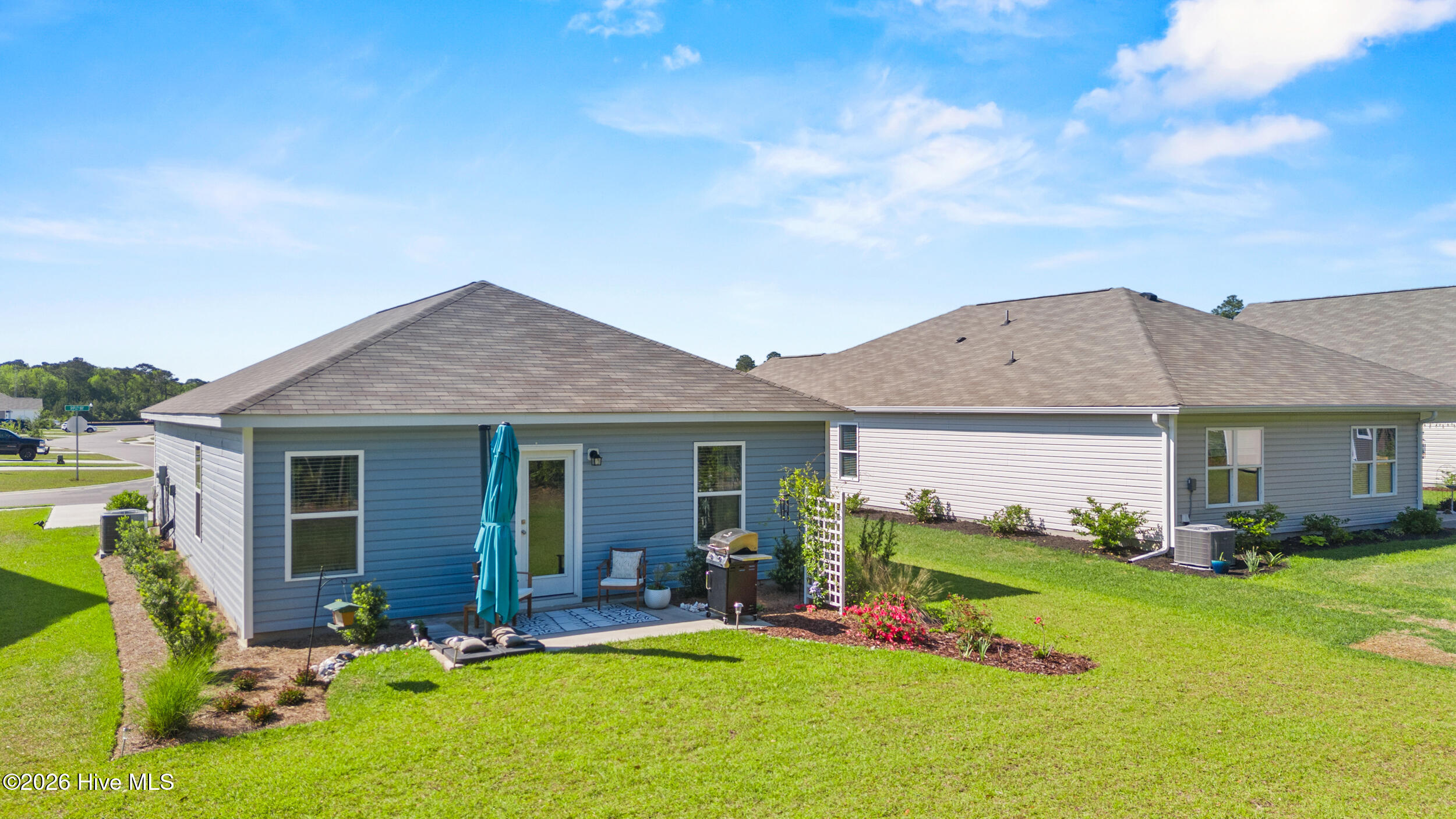 100567643 | Photo 48