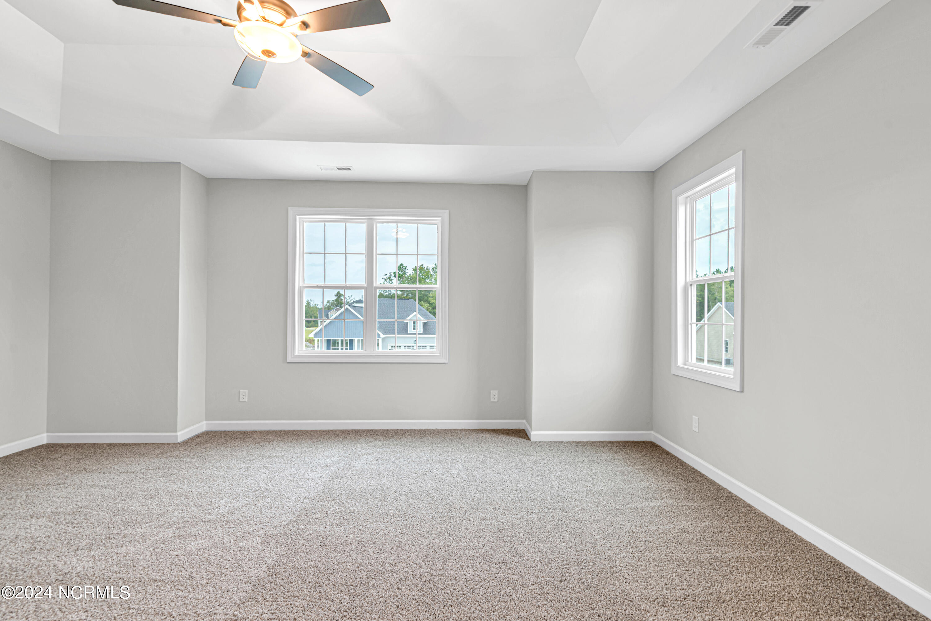 100563428 | Photo 27