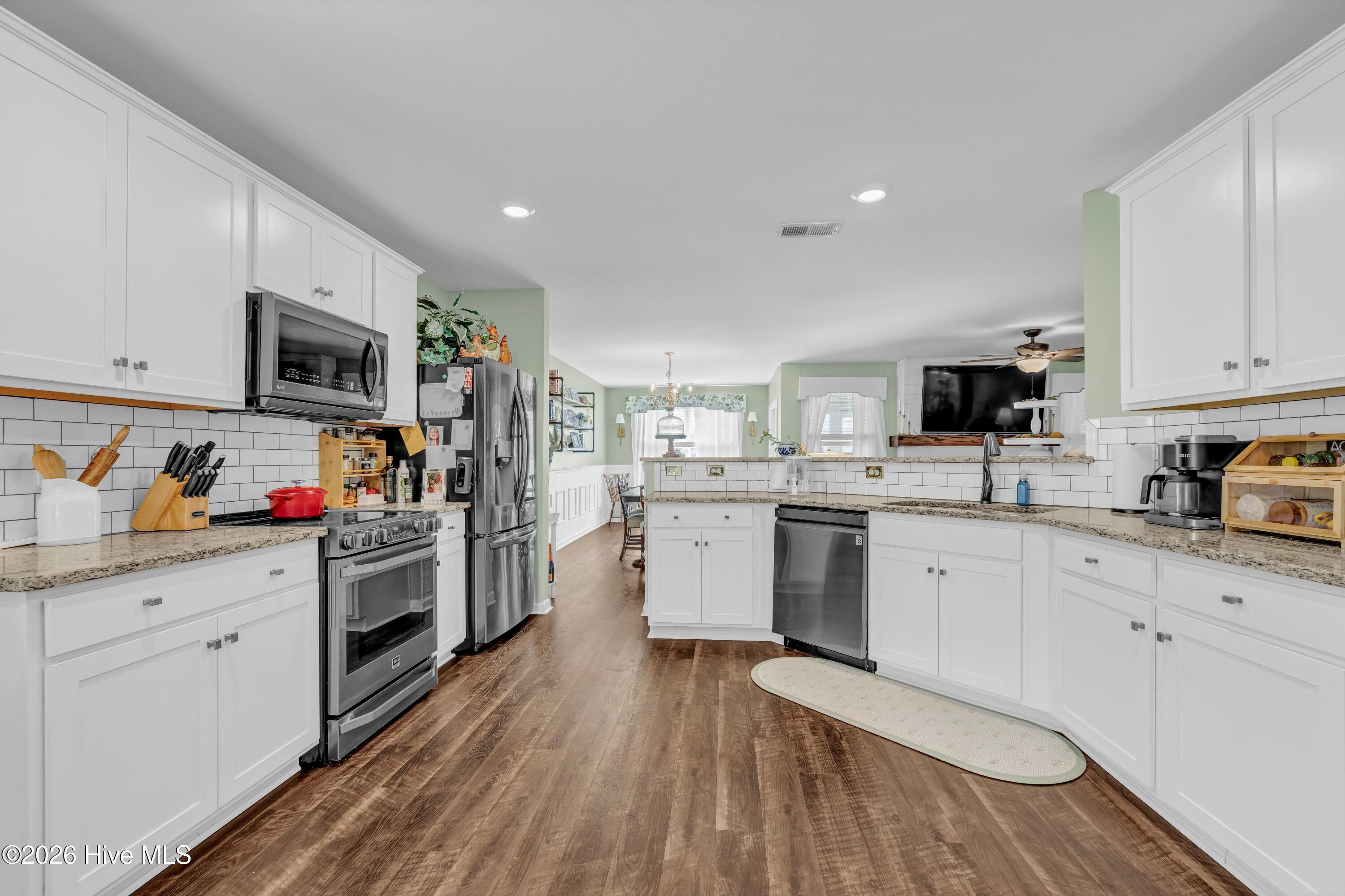 100551706 | Photo 12