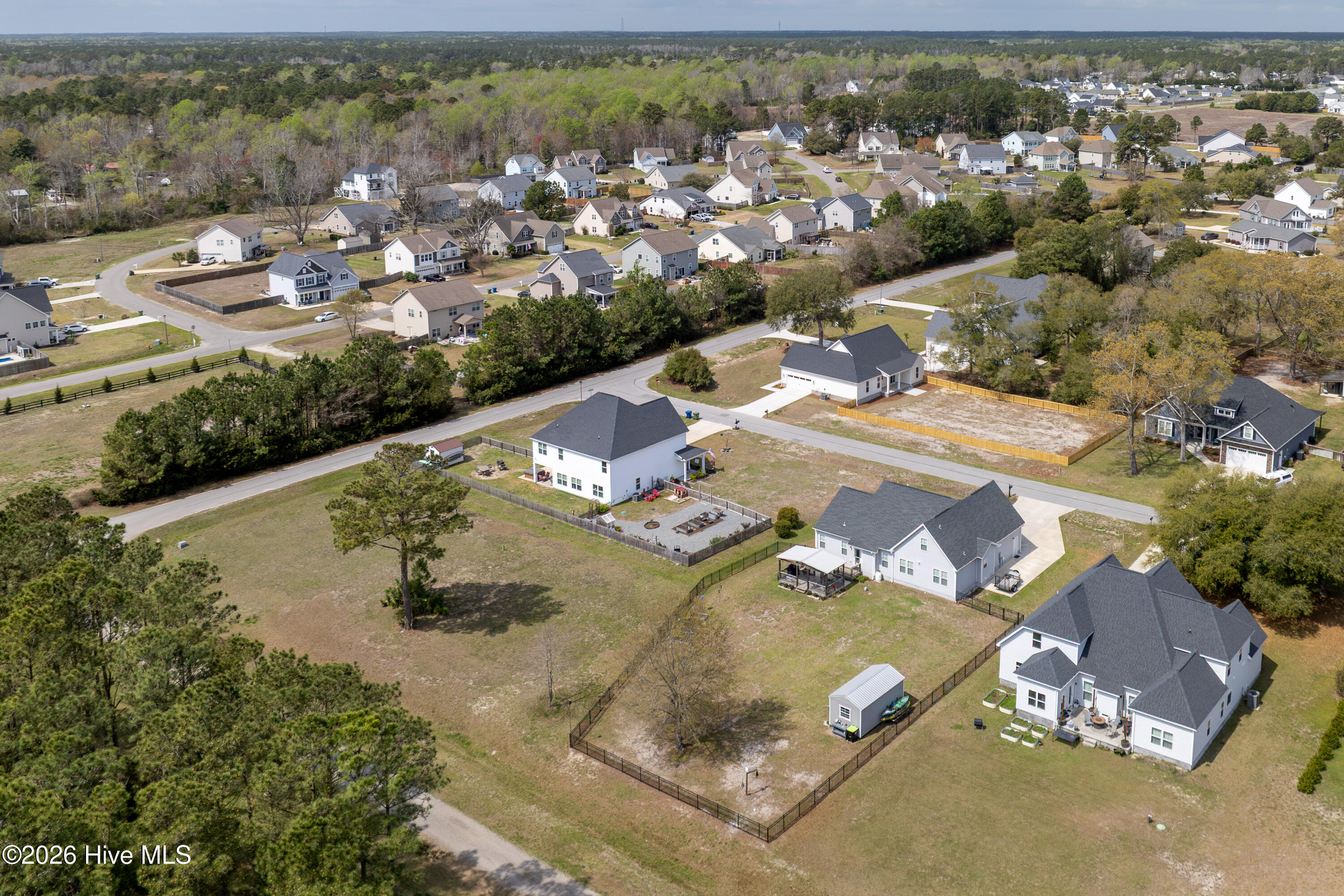 100563582 | Photo 53