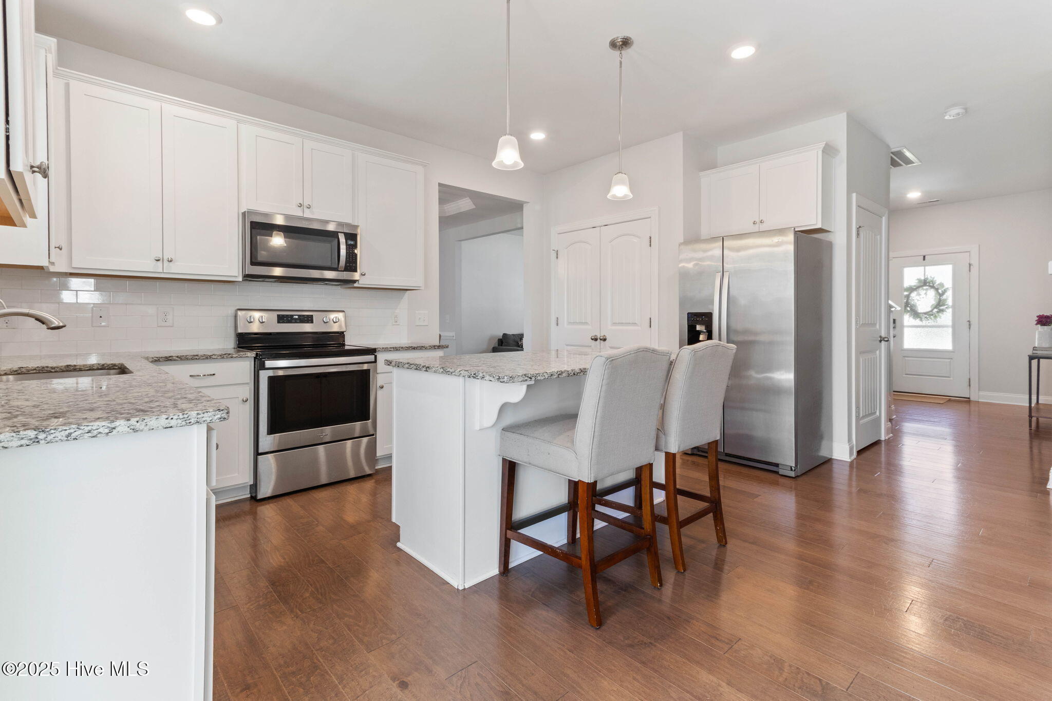 100536642 | Photo 10