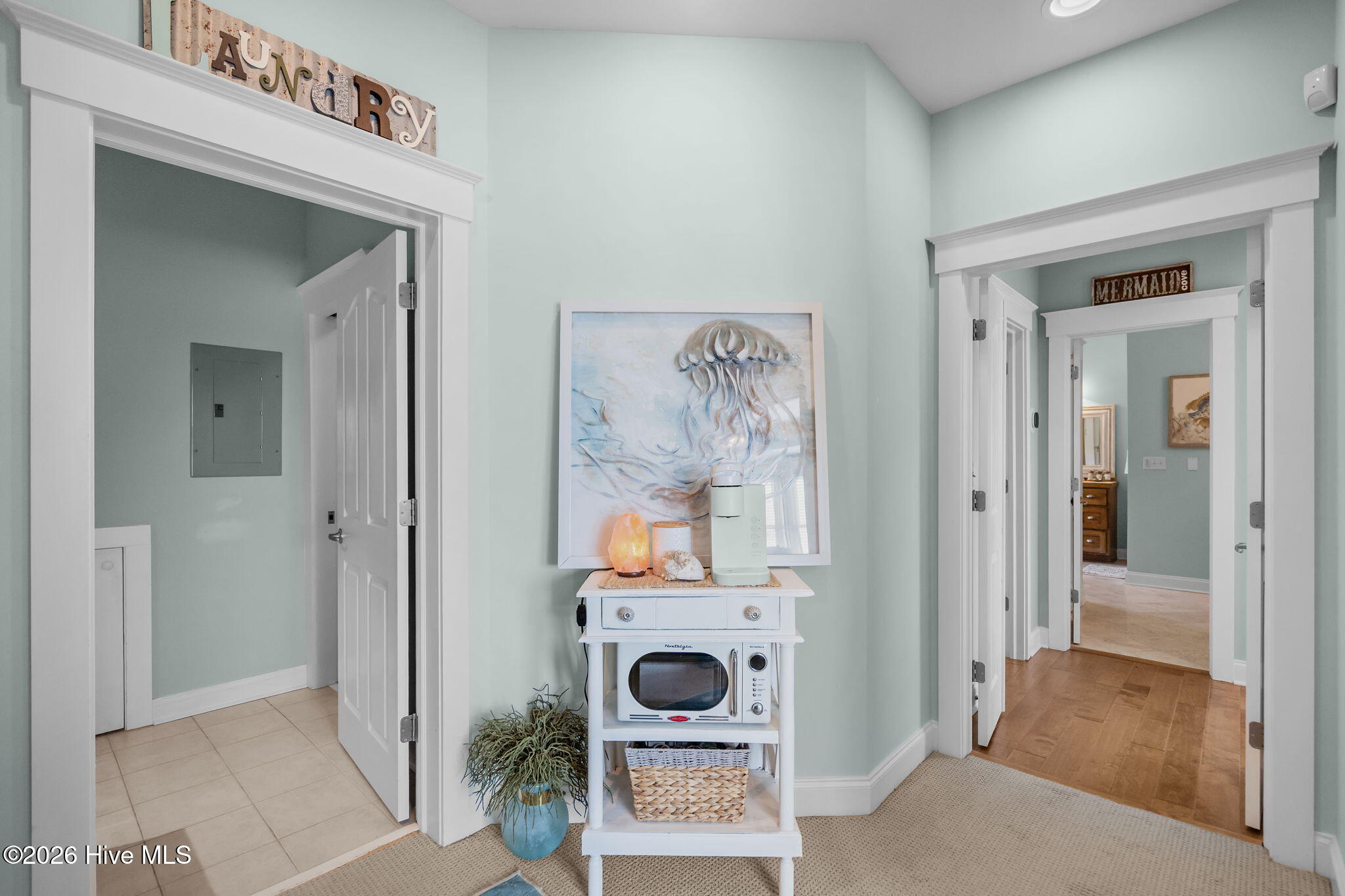 100555800 | Photo 47