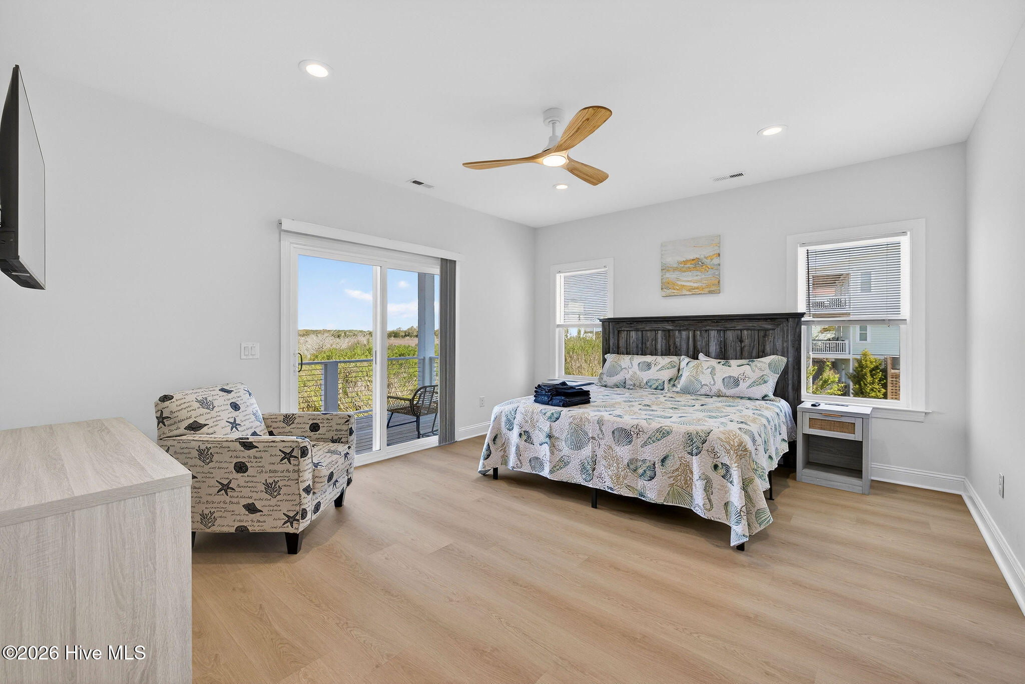 100565526 | Photo 20