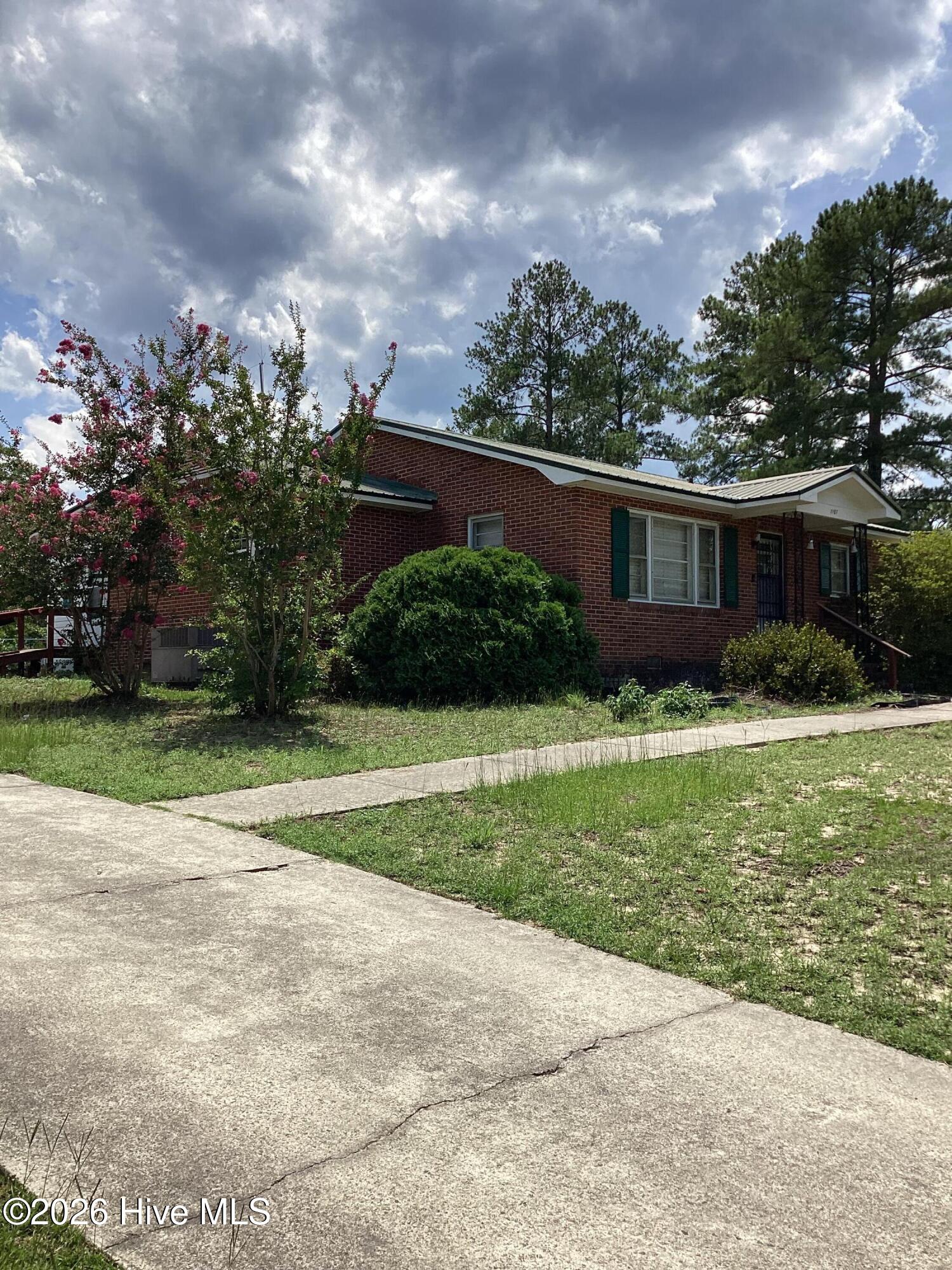 Homes for sale in Hamlet, NC | 1107 Oak Ave, Hamlet, NC 28345 | MLS# 100588202