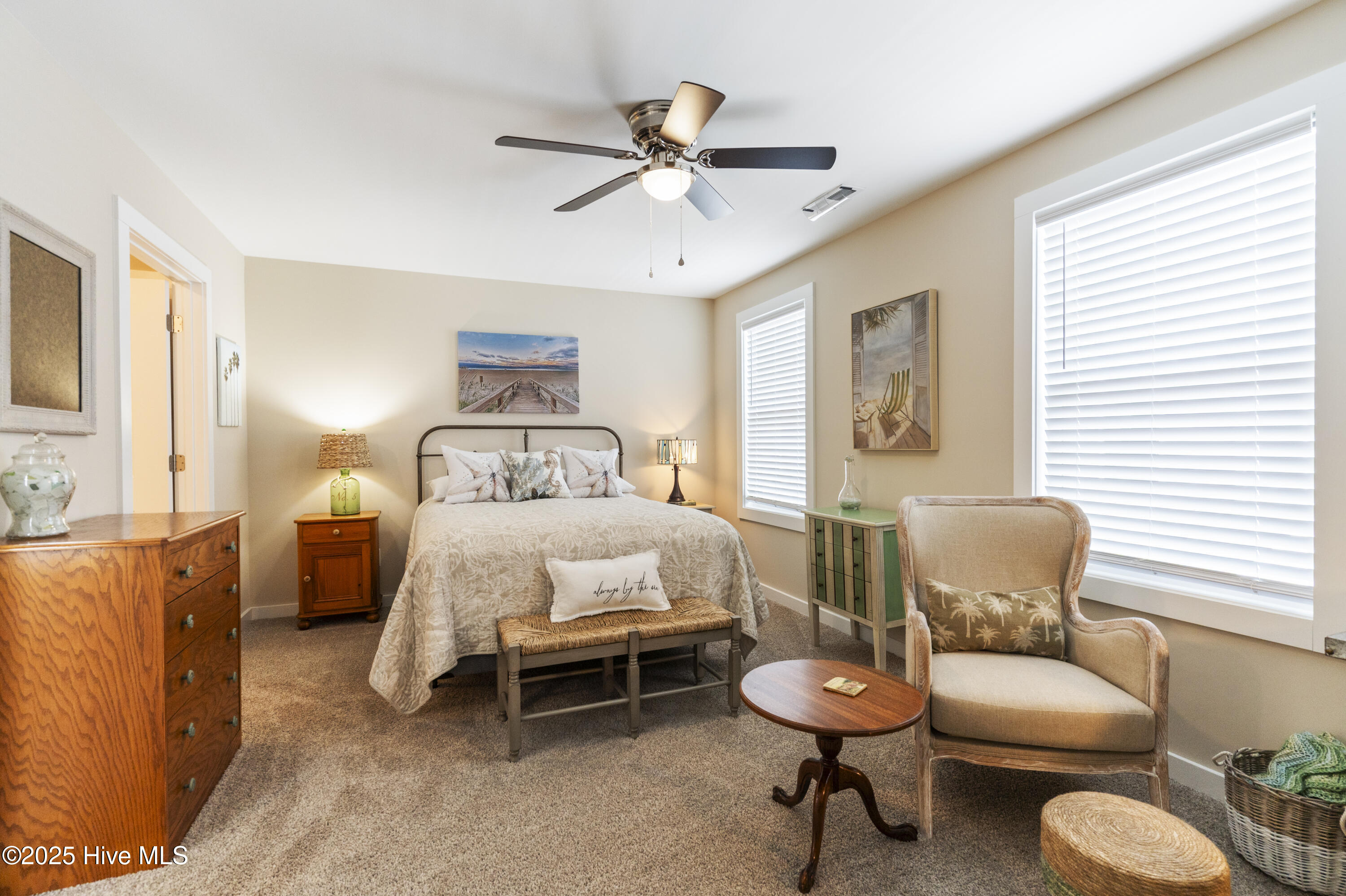 100505761 | Photo 26