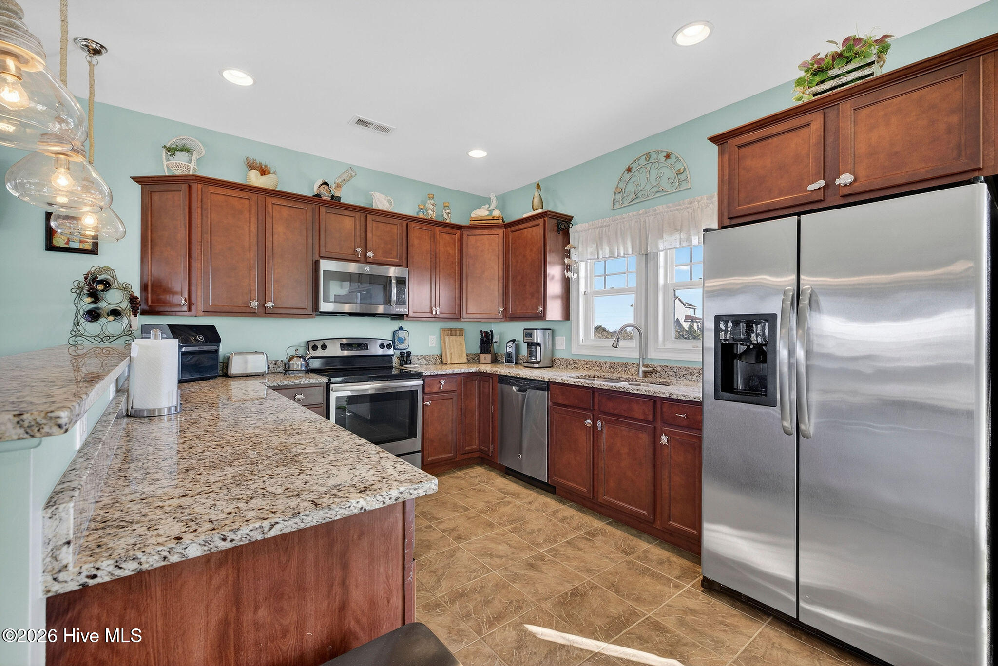 100549584 | Photo 24