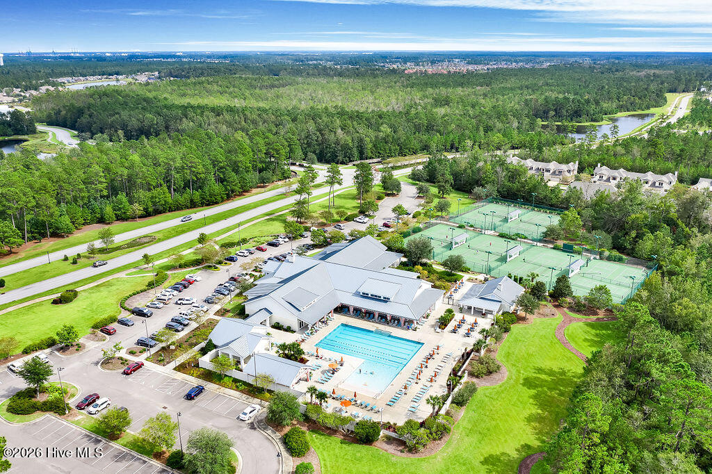 100565235 | Photo 128