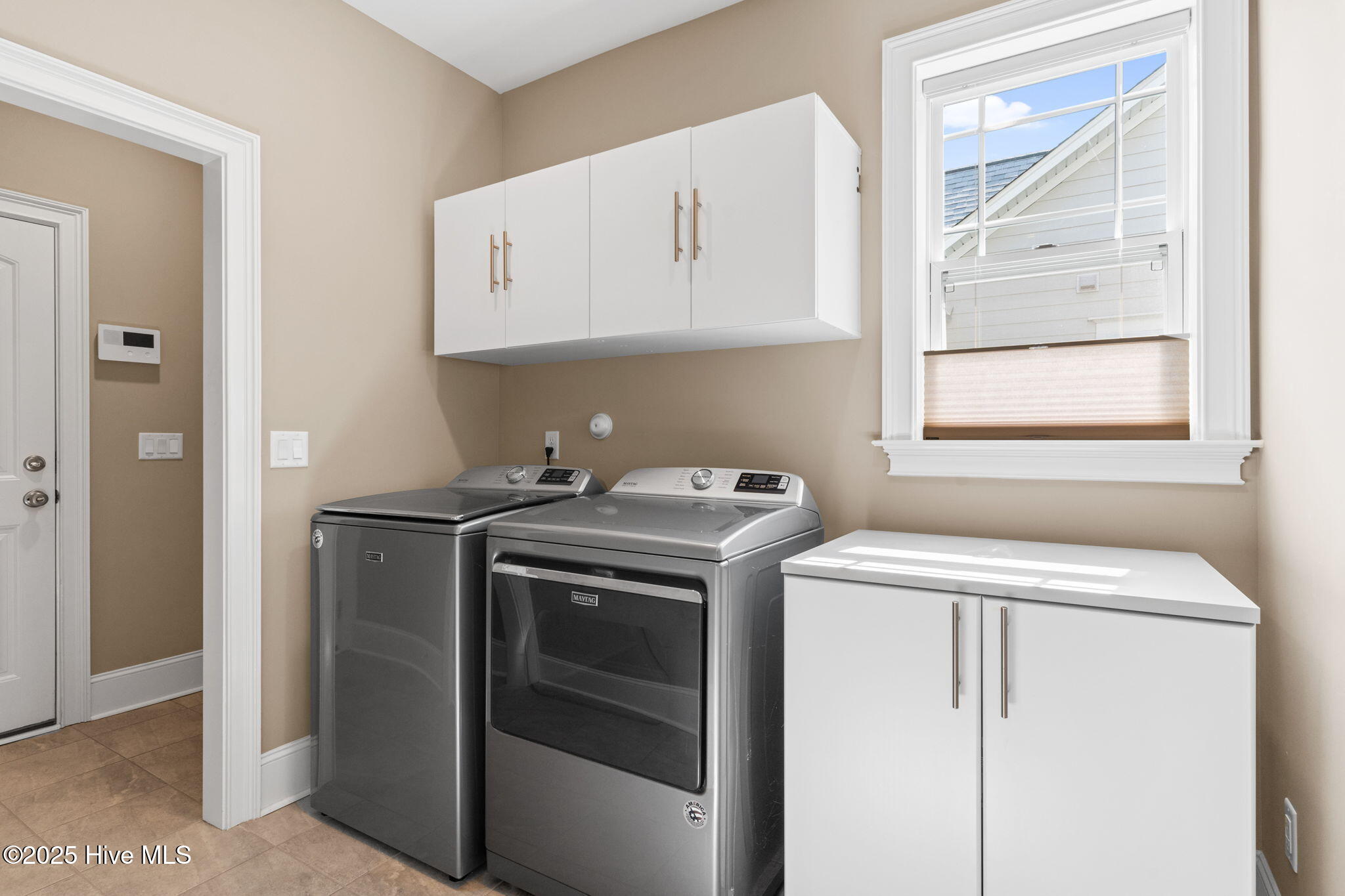 100529487 | Photo 30