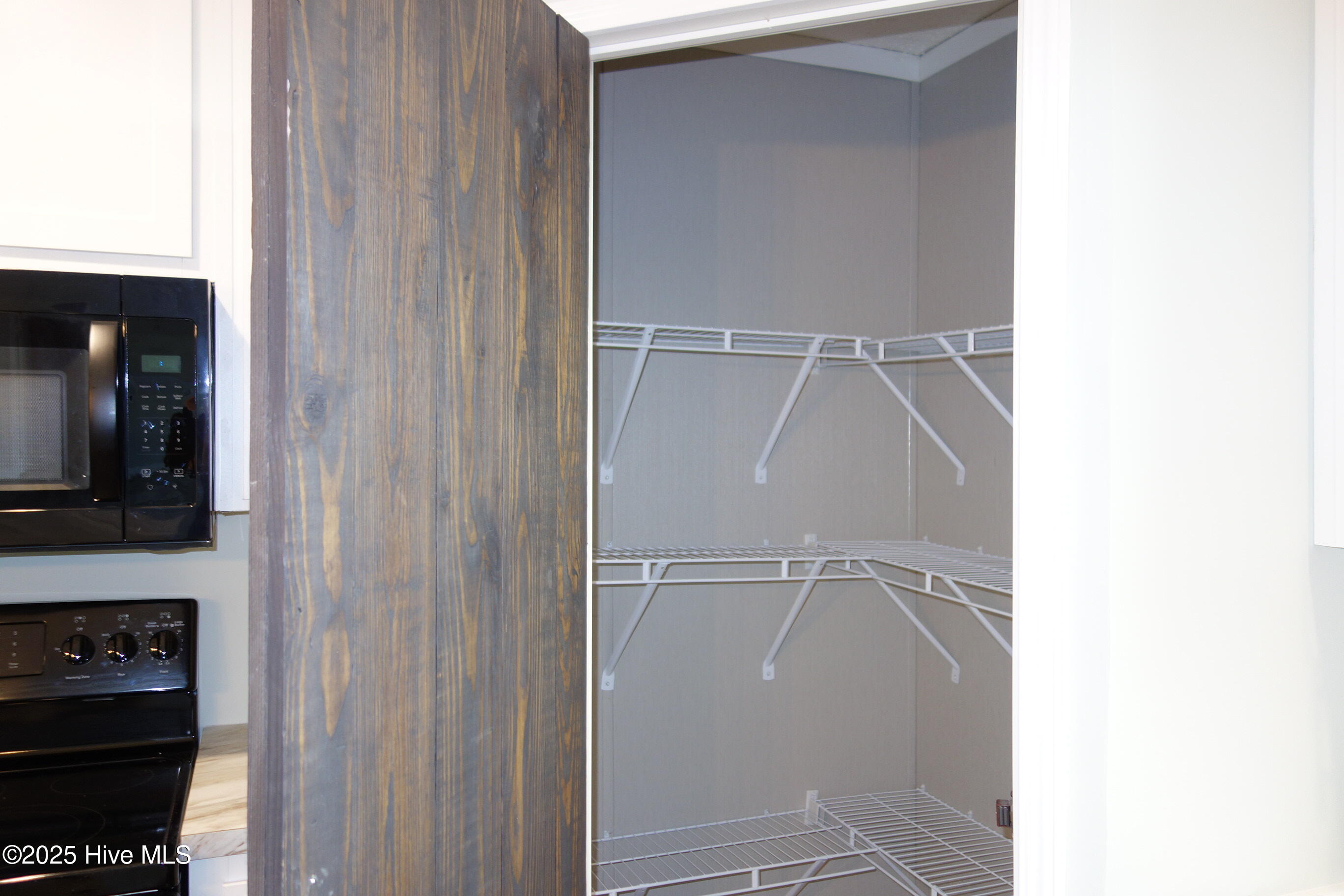 100487552 | Photo 11