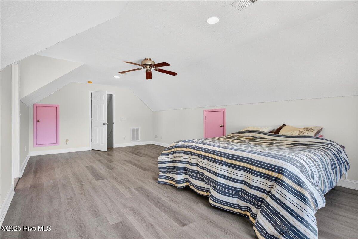 100539254 | Photo 39