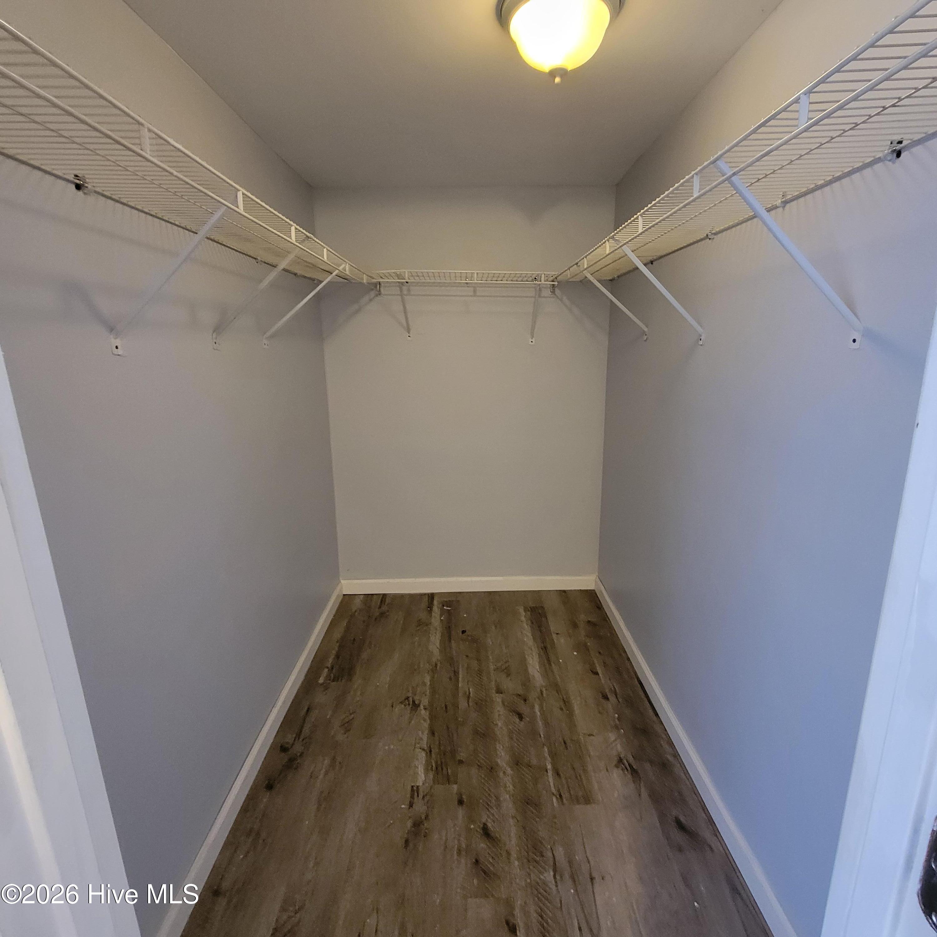 100548955 | Photo 13