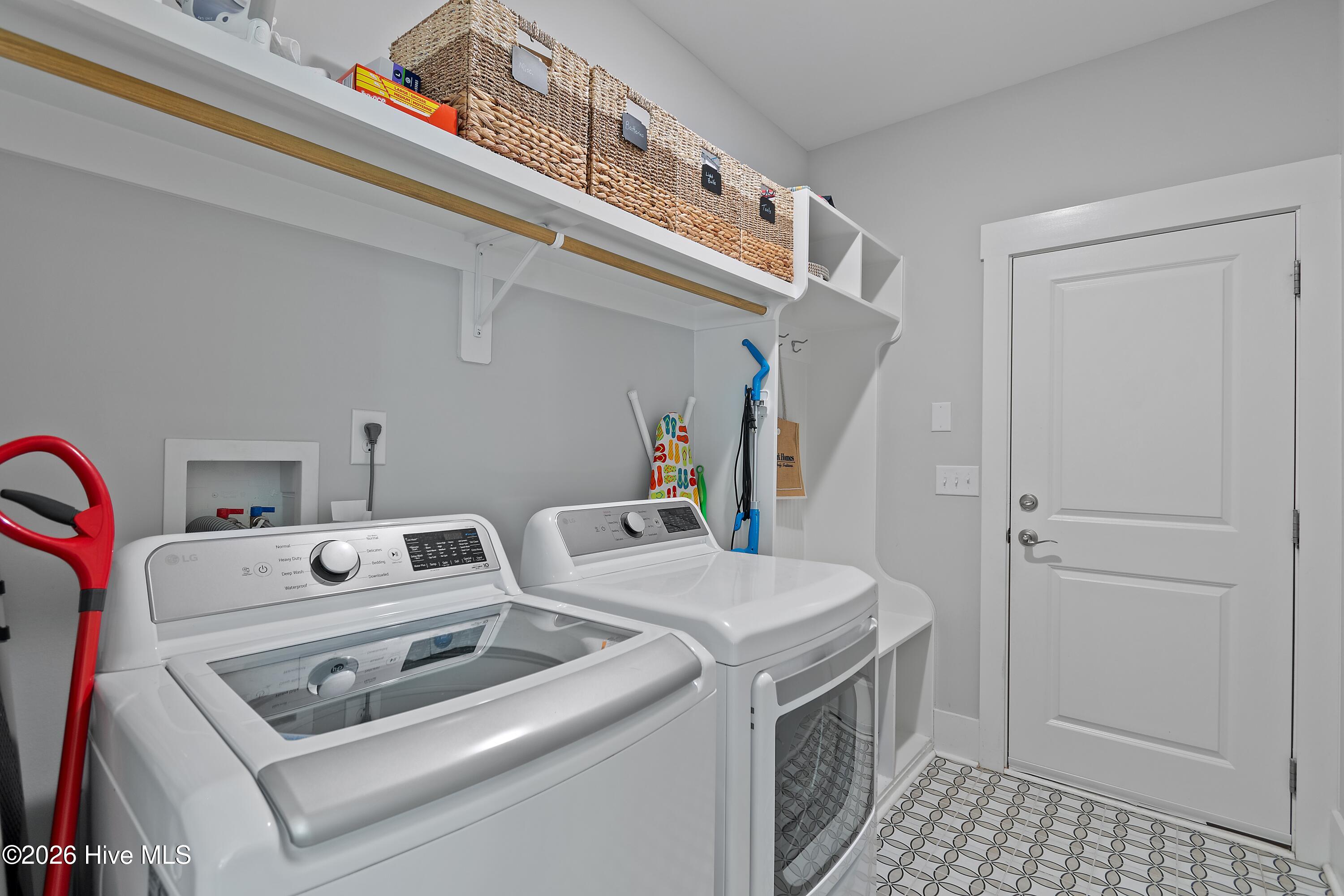 100566064 | Photo 66