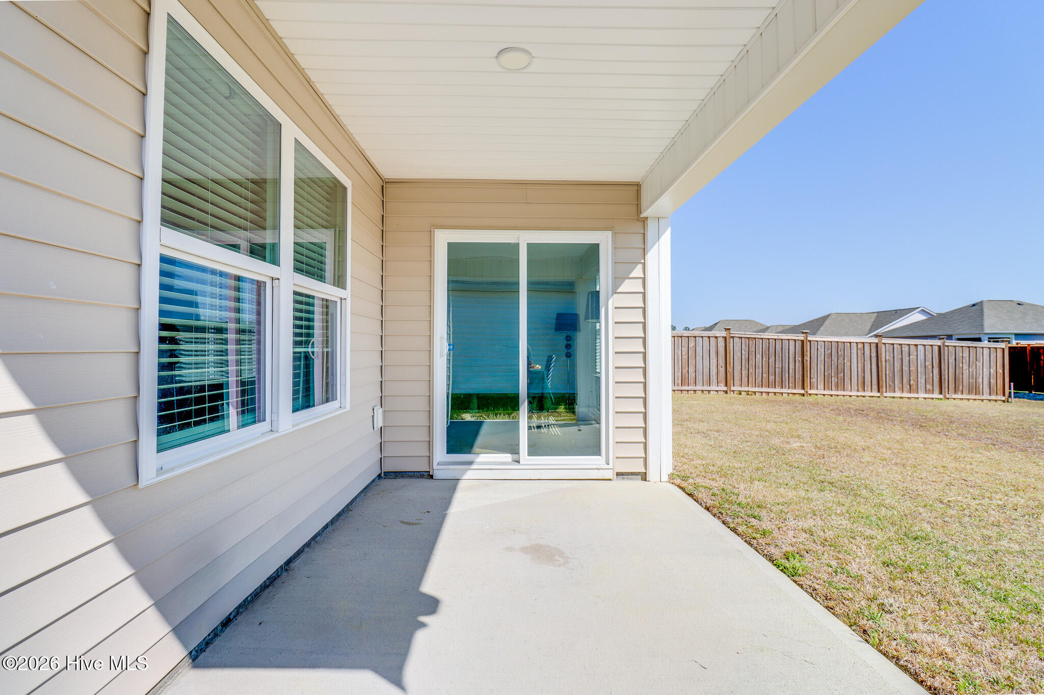 100569775 | Photo 24