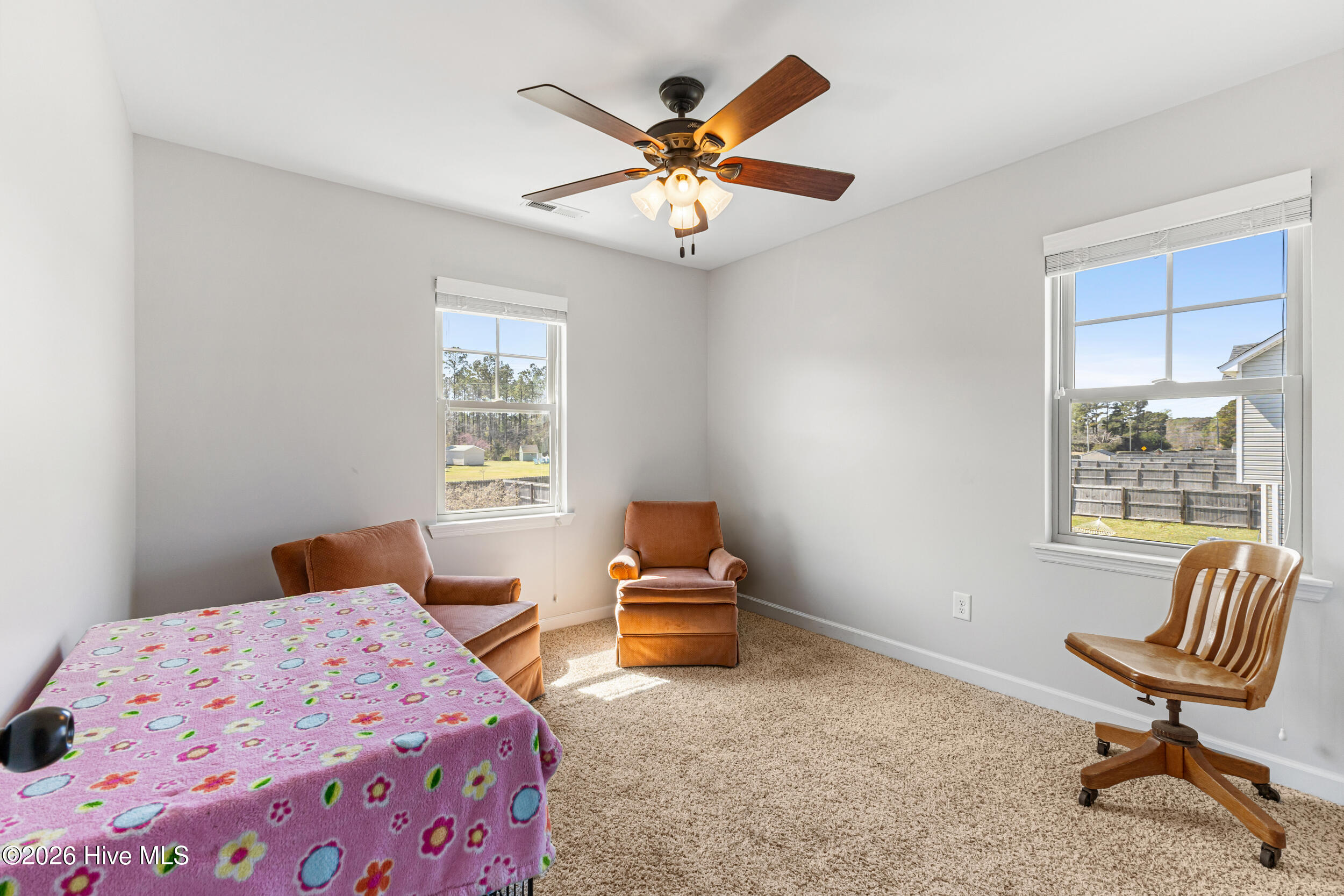 100563533 | Photo 22