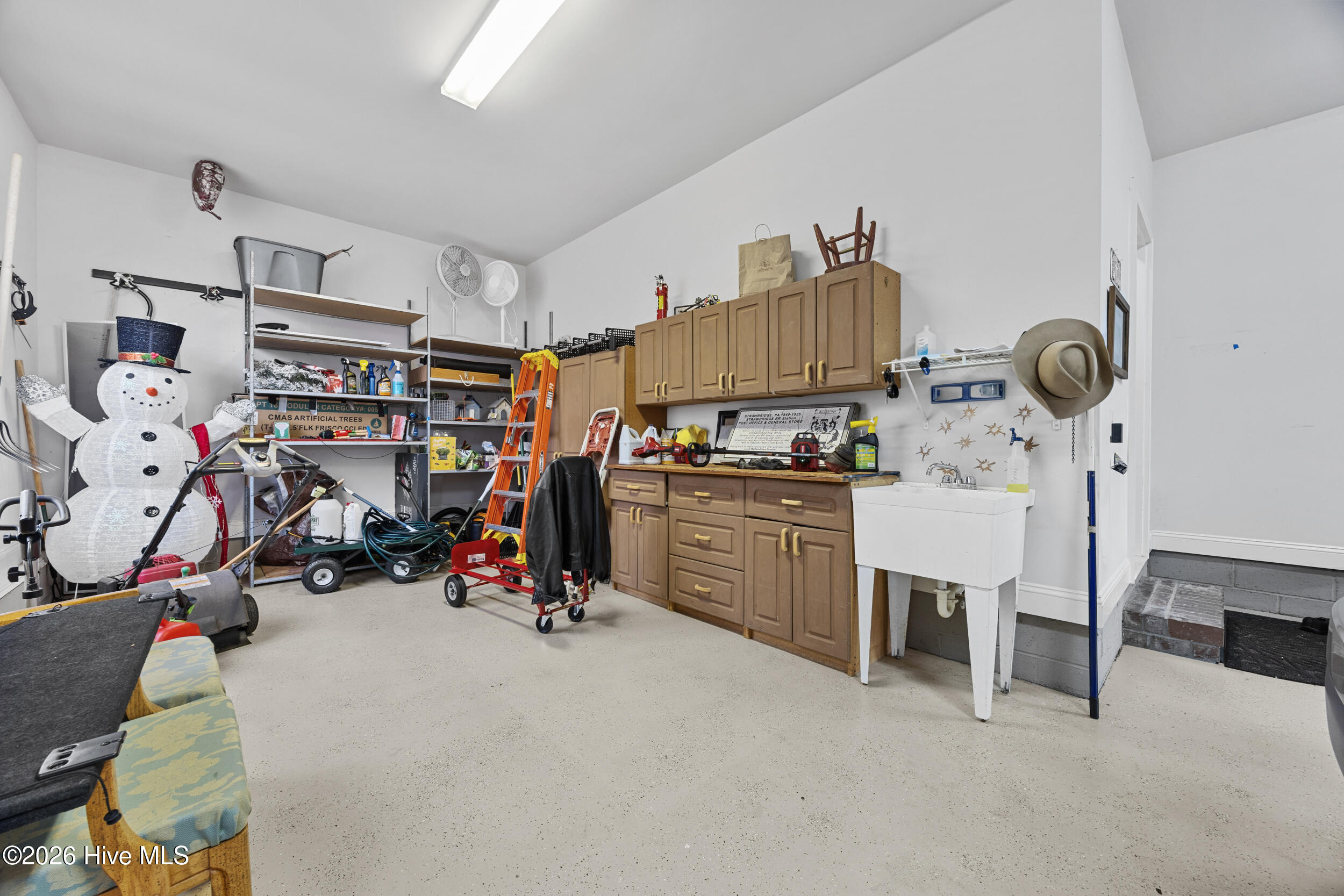 100564950 | Photo 44