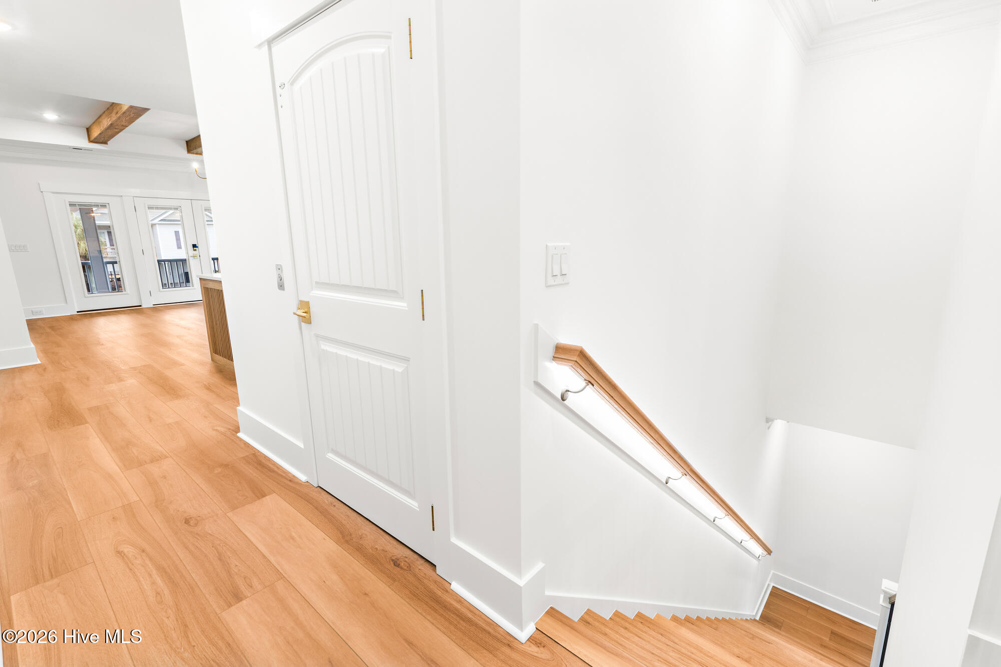 100516902 | Photo 155