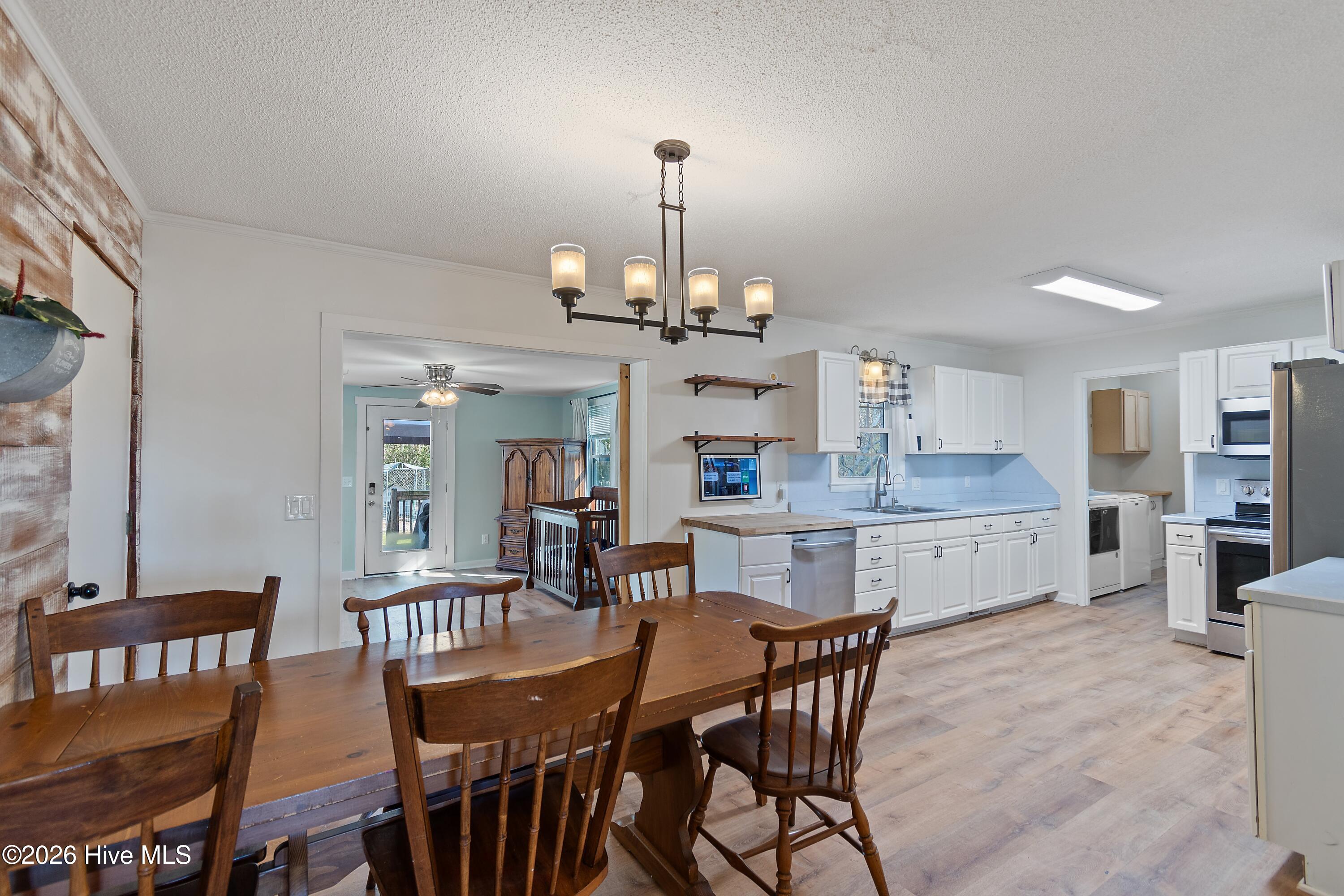 100550559 | Photo 10